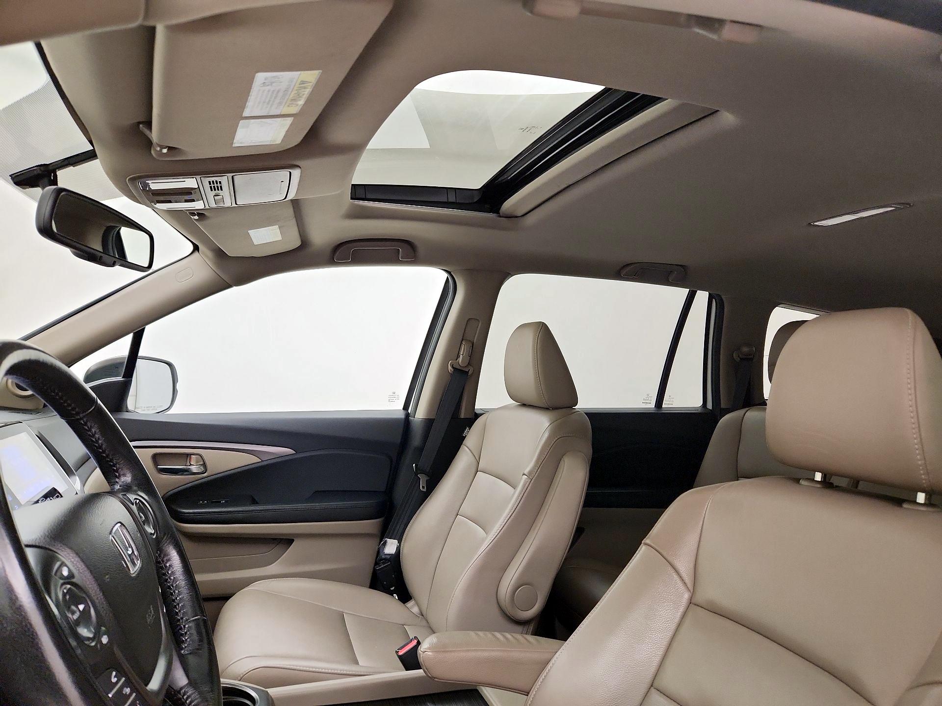 Thumbnail: 2016 Honda Pilot - 17