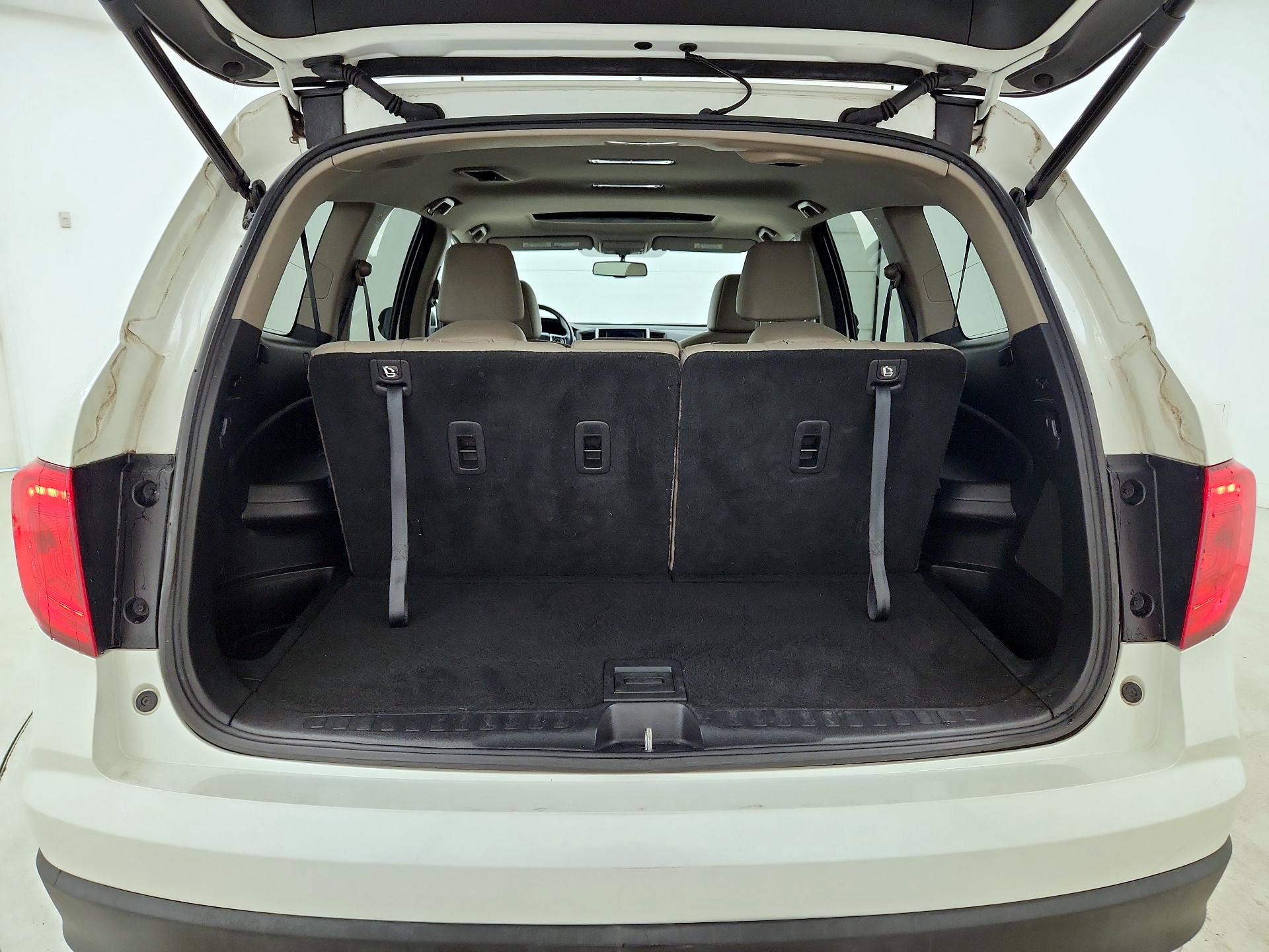 Thumbnail: 2016 Honda Pilot - 20