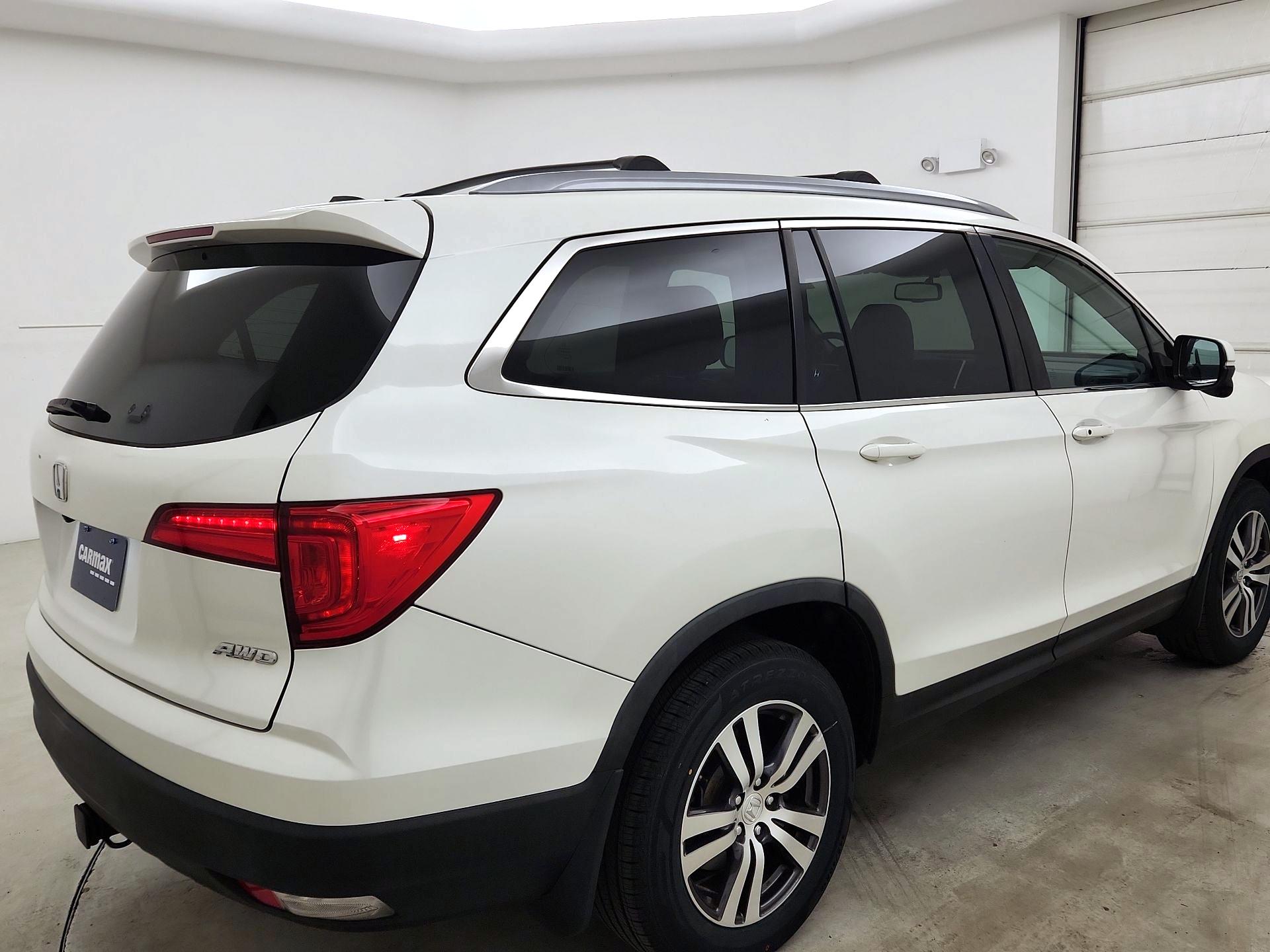 Thumbnail: 2016 Honda Pilot - 5