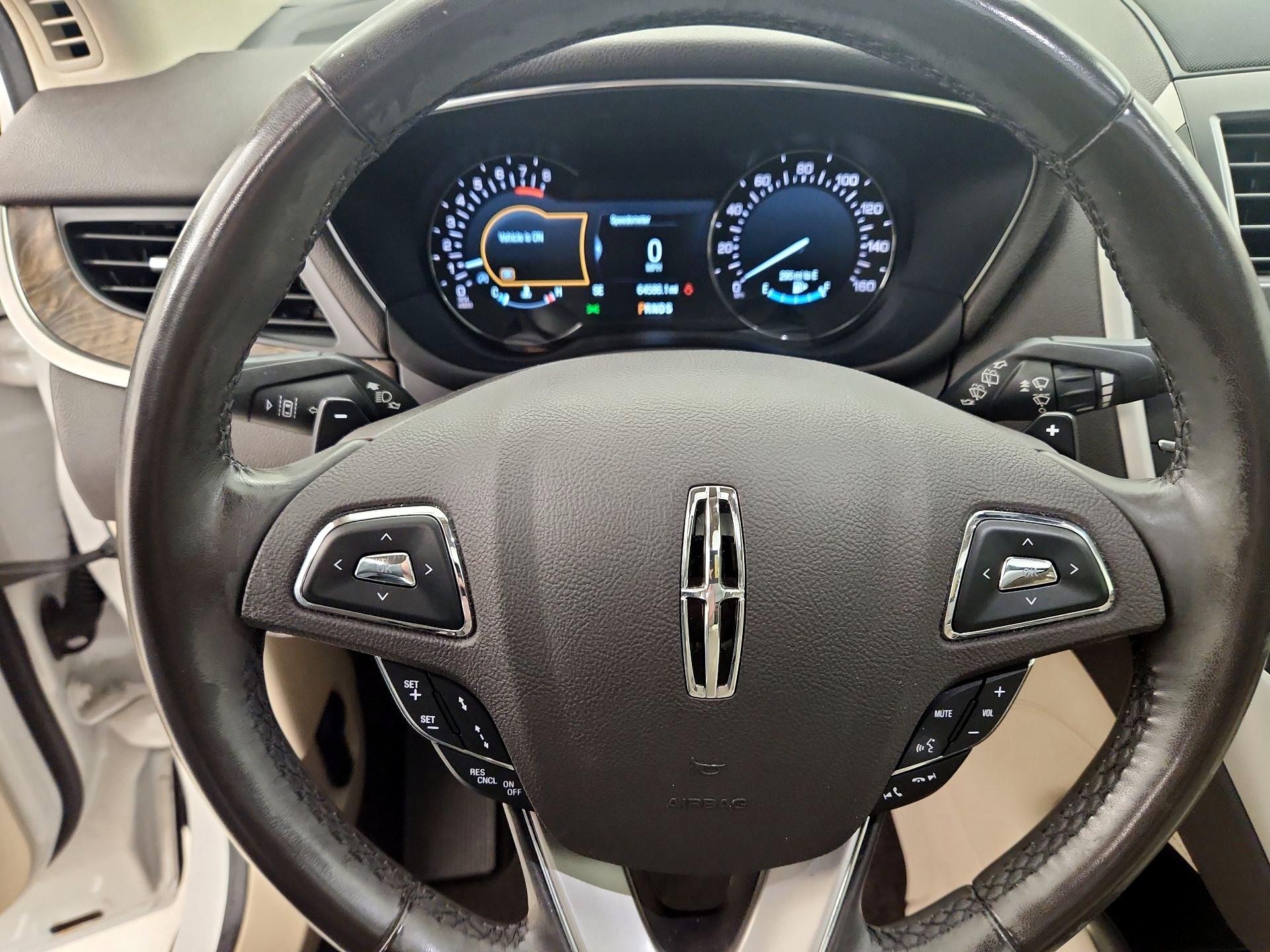 Thumbnail: 2017 Lincoln MKC - 10