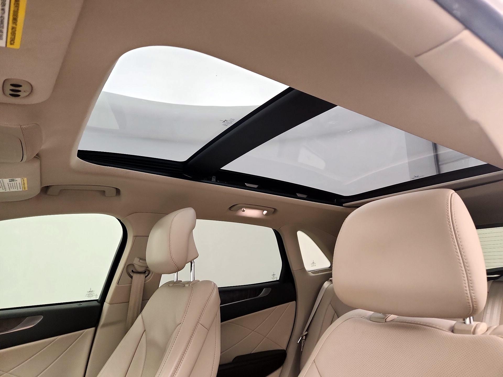 Thumbnail: 2017 Lincoln MKC - 20