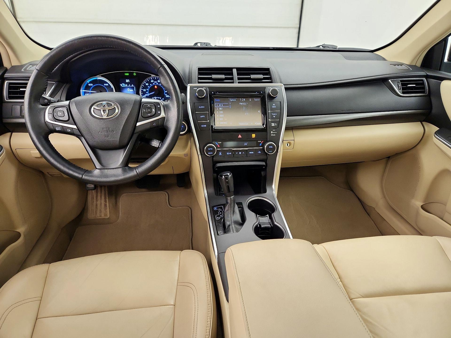 Thumbnail: 2015 Toyota Camry - 9