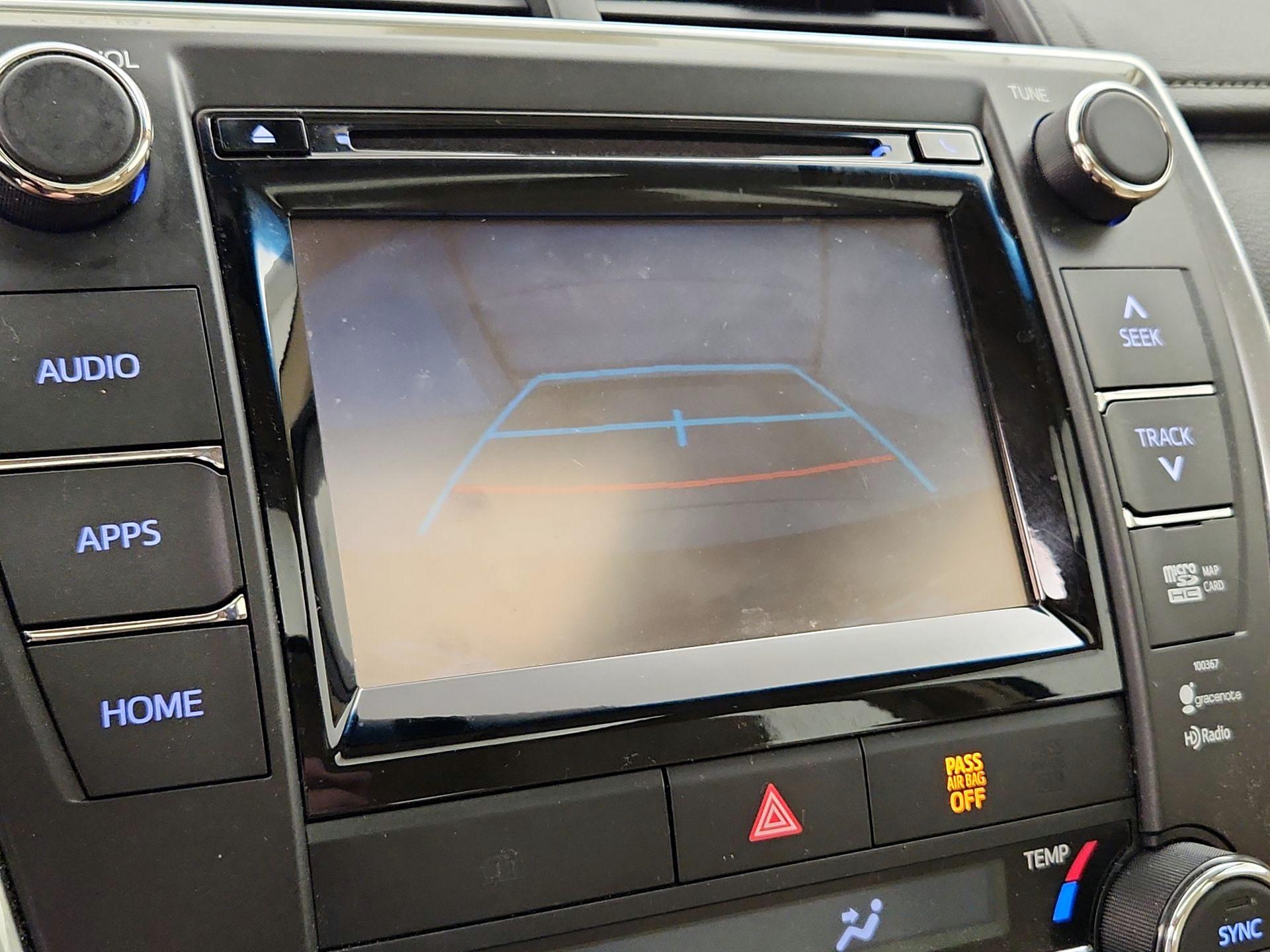 Thumbnail: 2015 Toyota Camry - 14