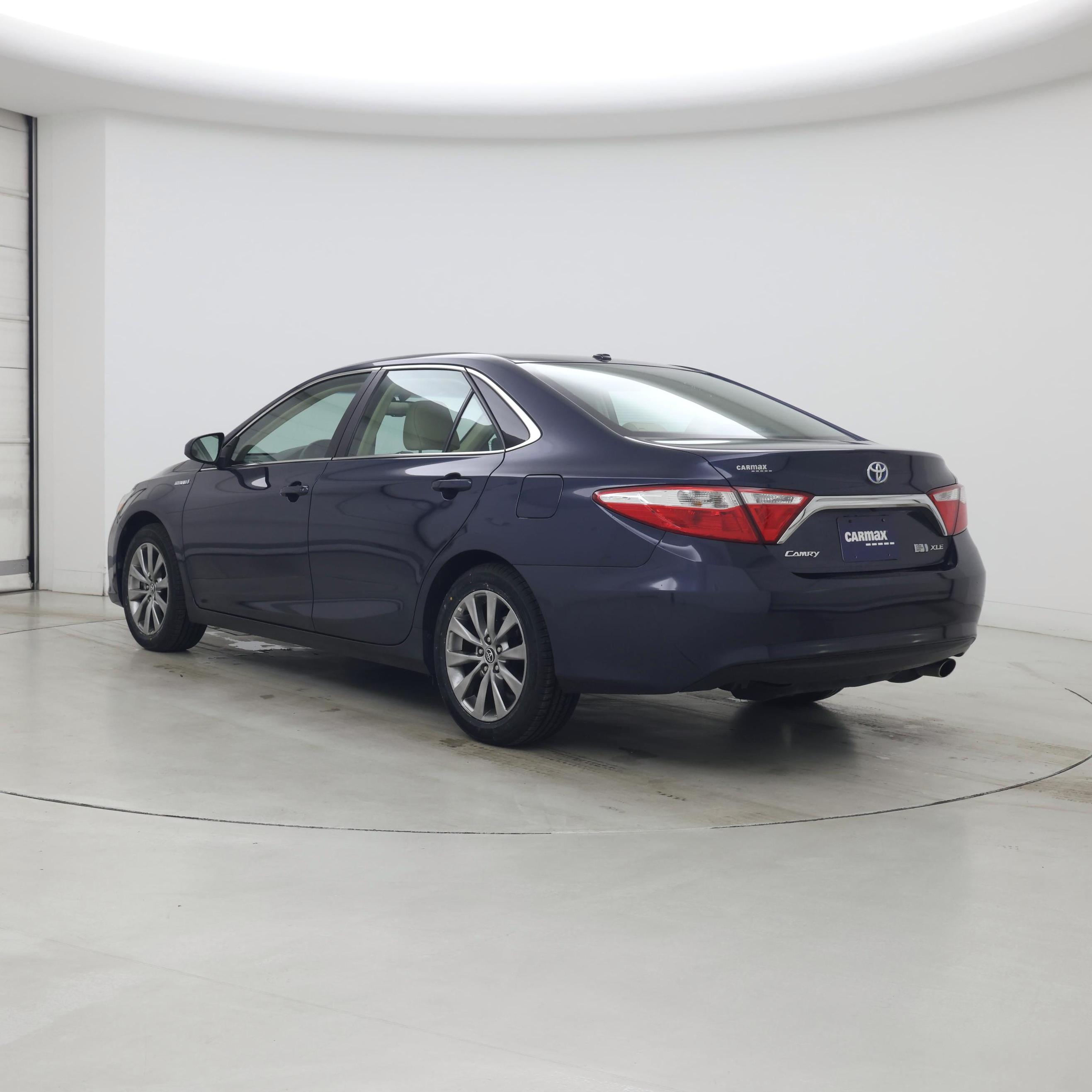 Thumbnail: 2015 Toyota Camry - 2