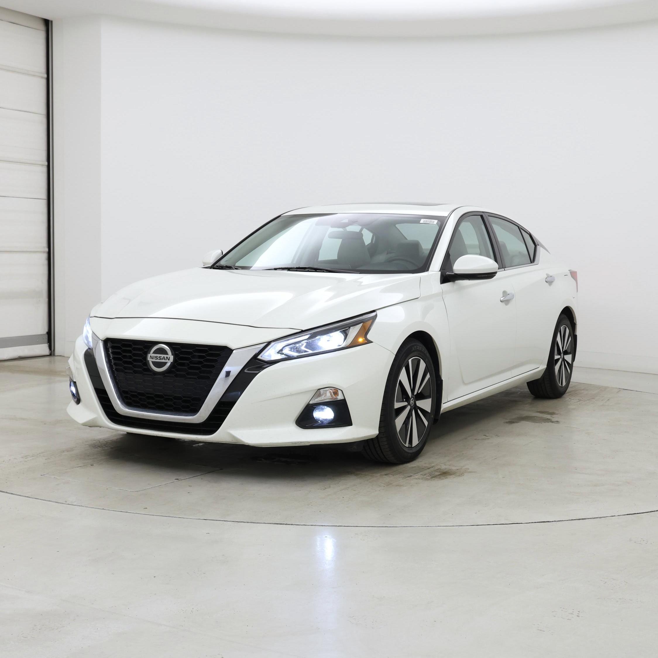 Thumbnail: 2021 Nissan Altima - 4