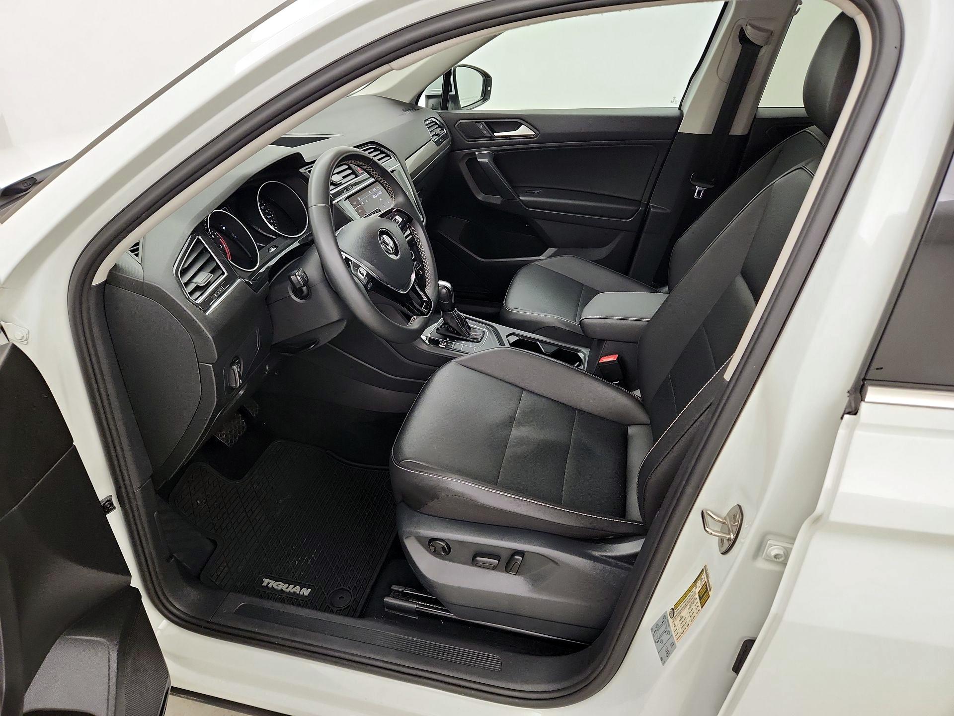 Thumbnail: 2021 Volkswagen Tiguan - 11