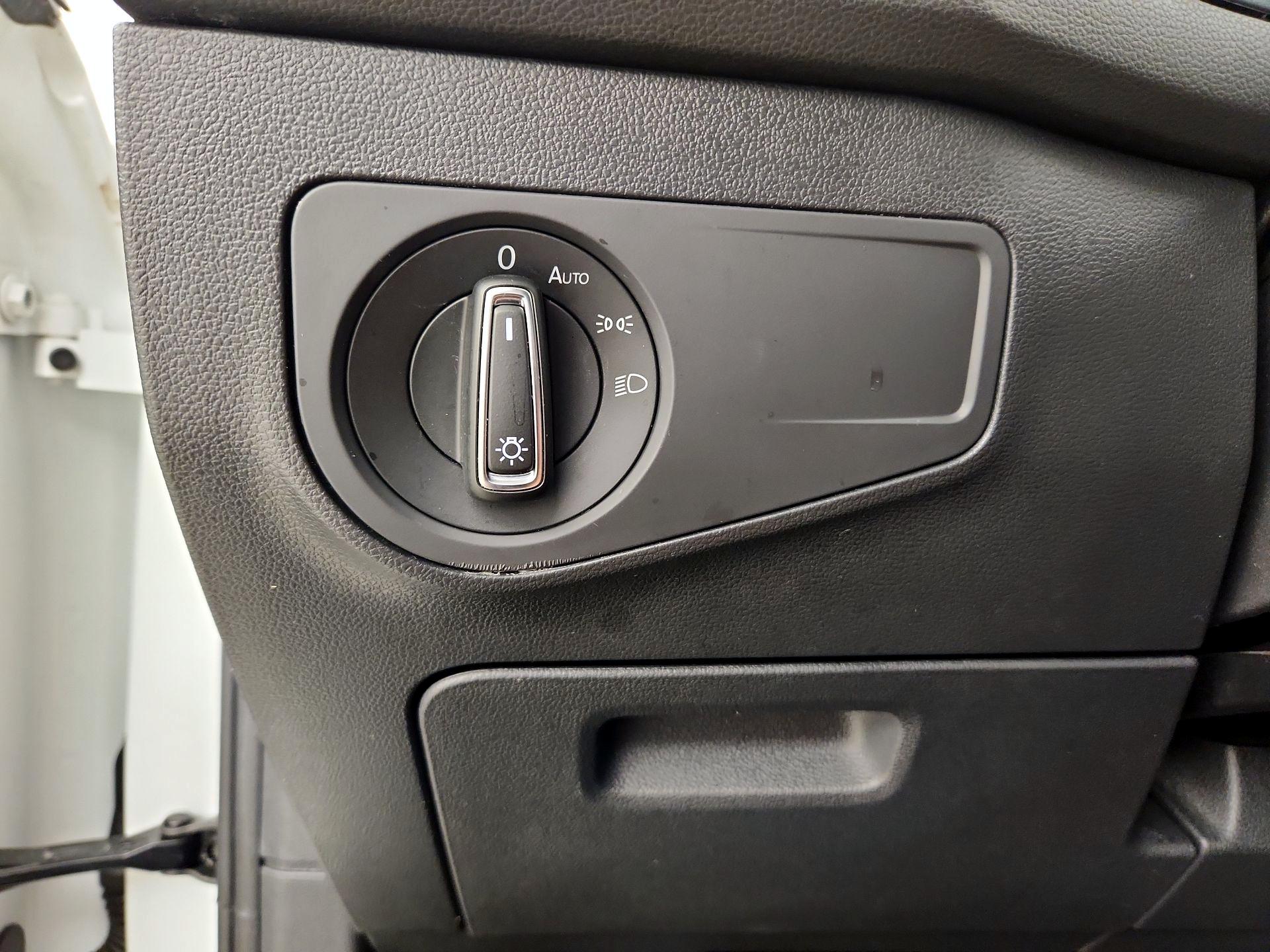 Thumbnail: 2021 Volkswagen Tiguan - 13