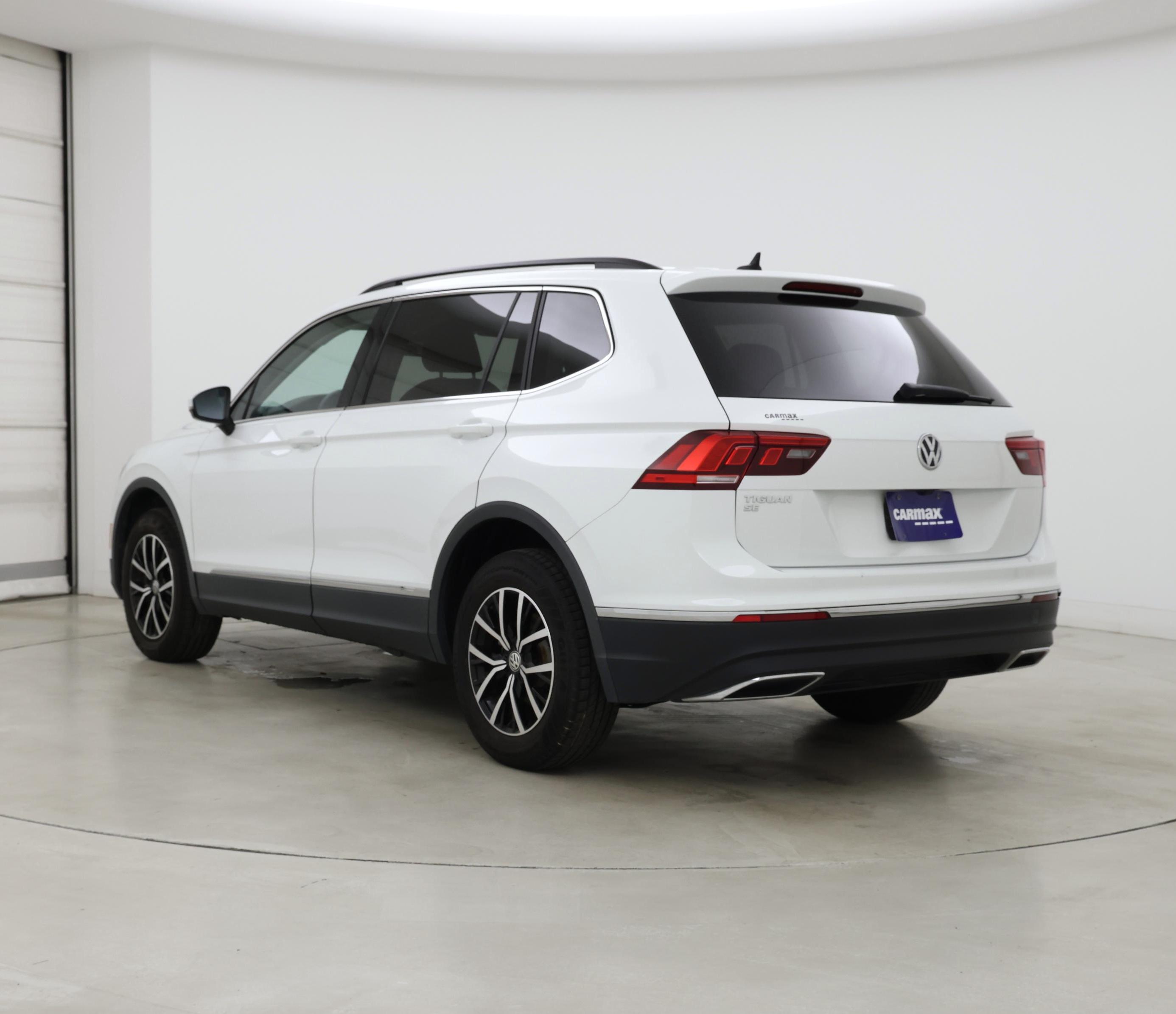 Thumbnail: 2021 Volkswagen Tiguan - 2