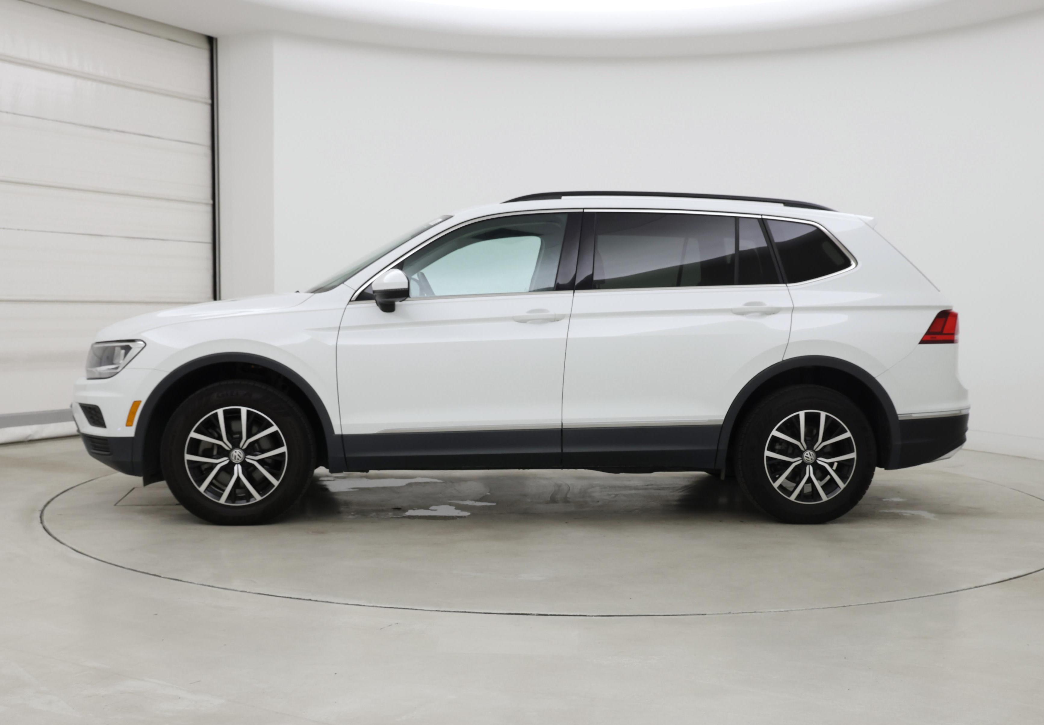 Thumbnail: 2021 Volkswagen Tiguan - 3