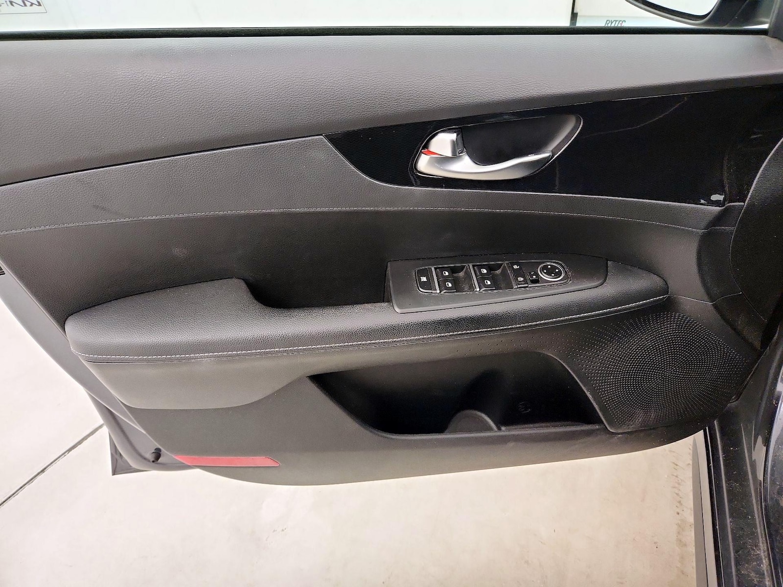 2023 Kia Forte GT-Line - Photo 13