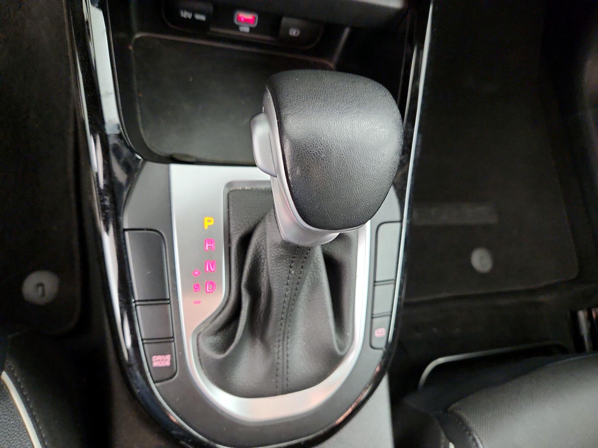 Thumbnail: 2023 Kia Forte - 18