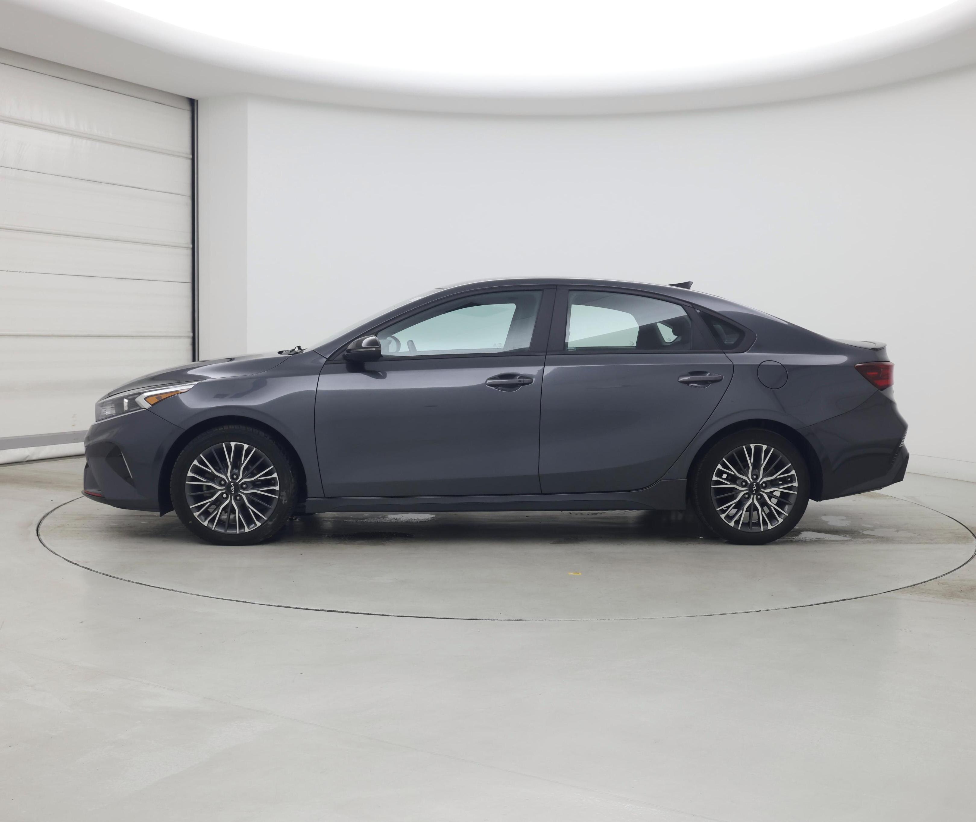 Thumbnail: 2023 Kia Forte - 3