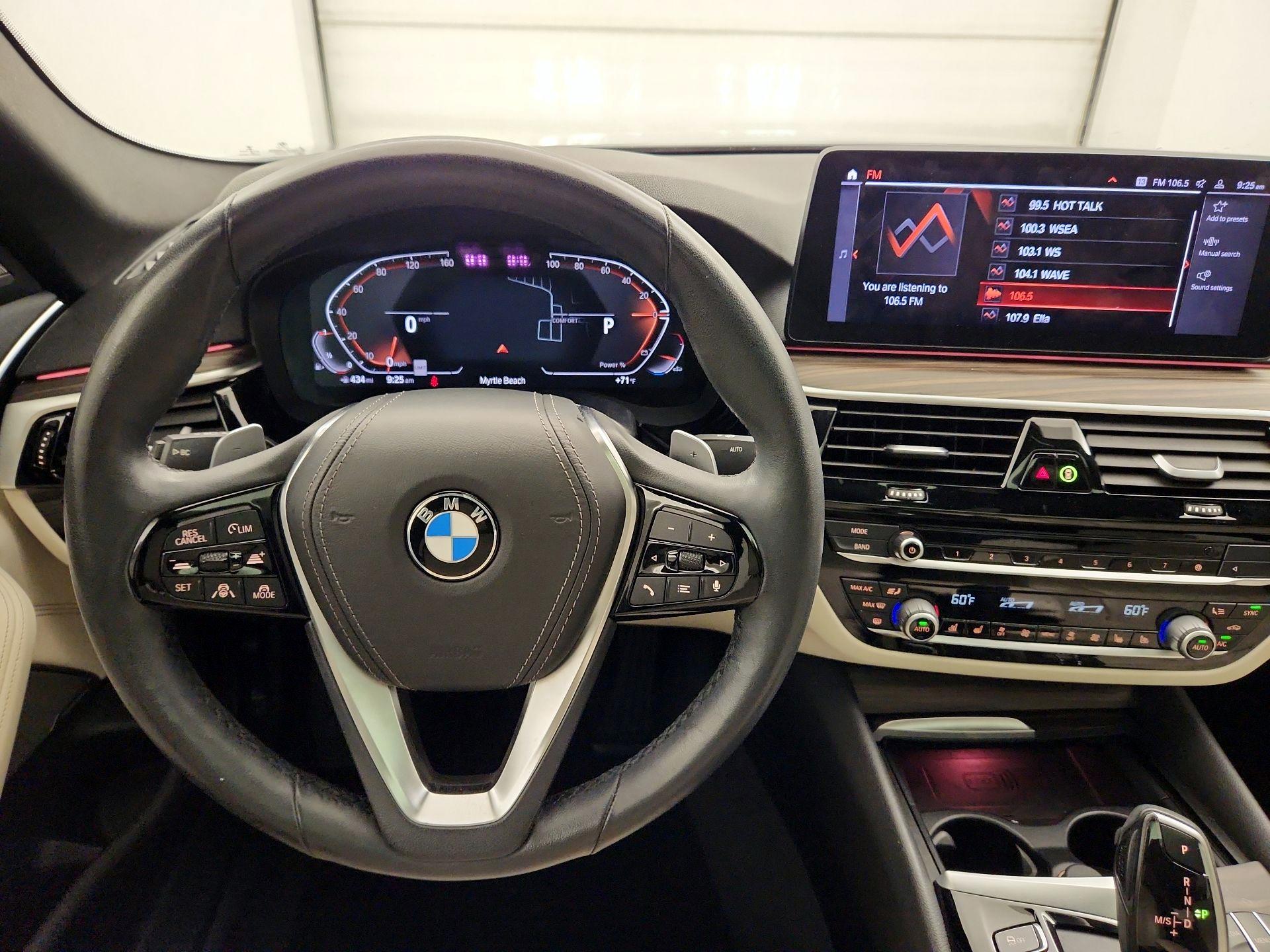 Thumbnail: 2021 BMW 5 Series - 10