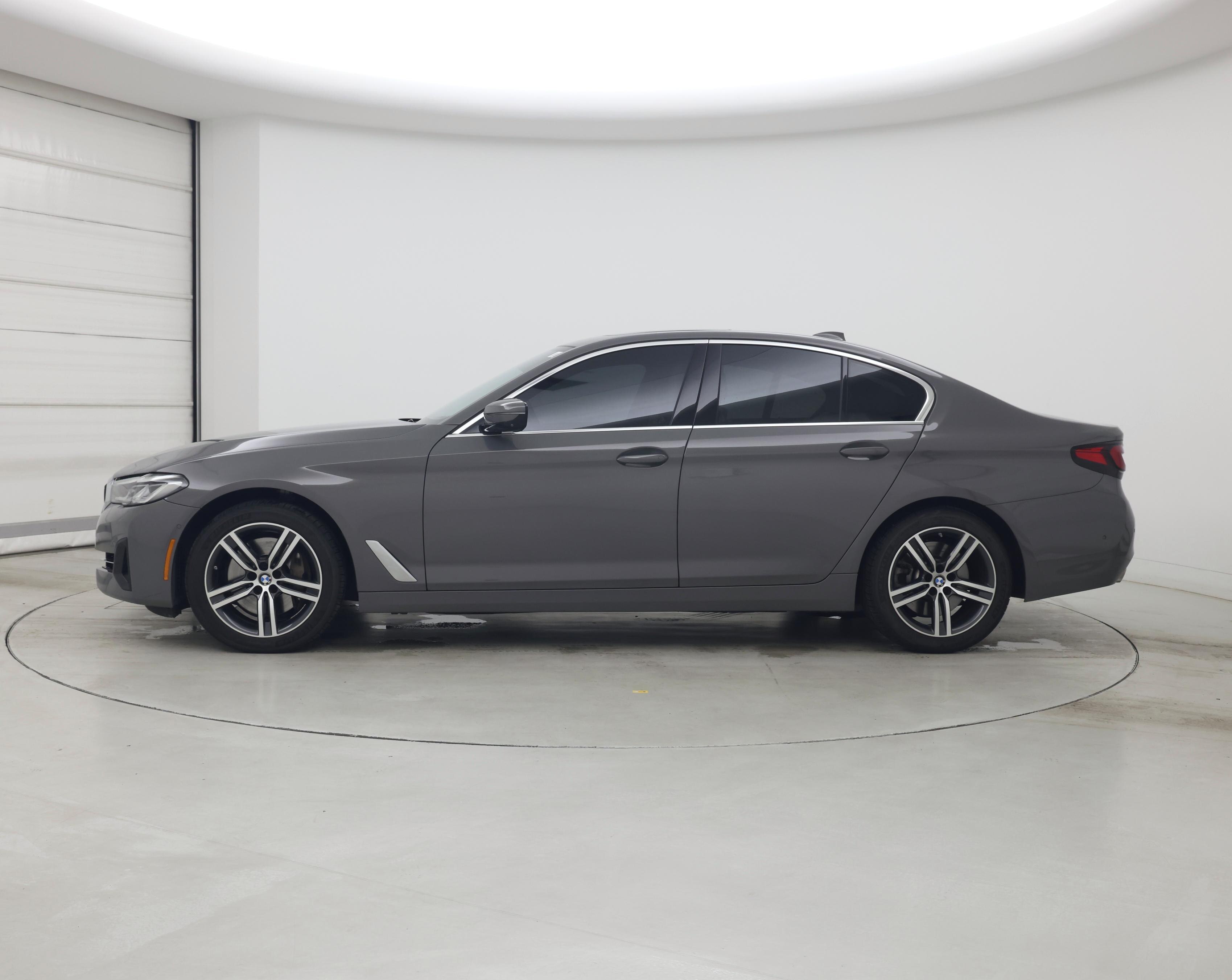 Thumbnail: 2021 BMW 5 Series - 3
