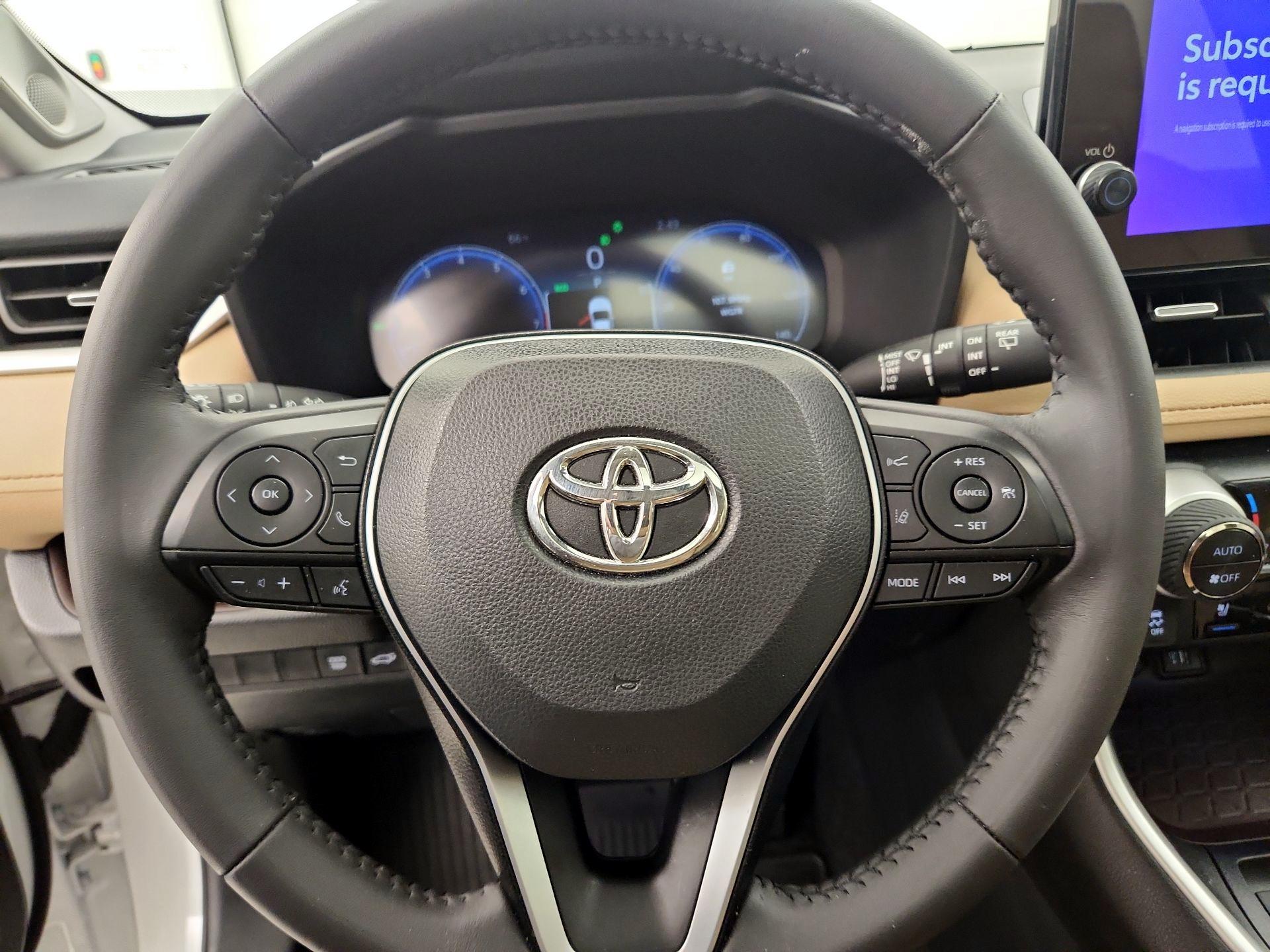 Thumbnail: 2024 Toyota RAV4 - 10