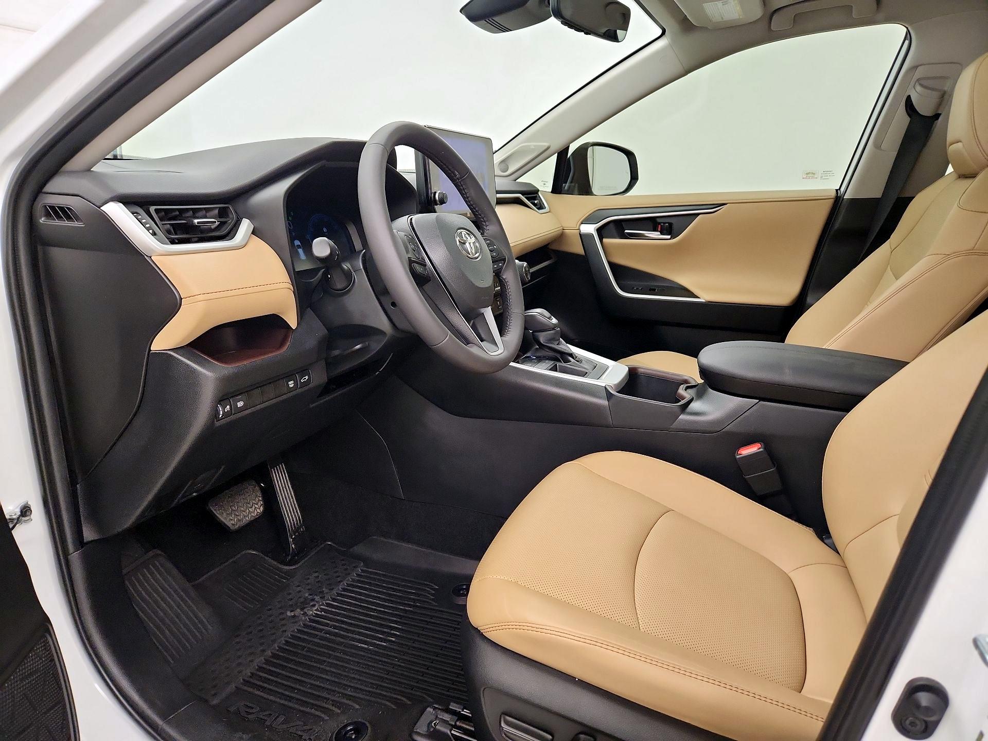 Thumbnail: 2024 Toyota RAV4 - 11