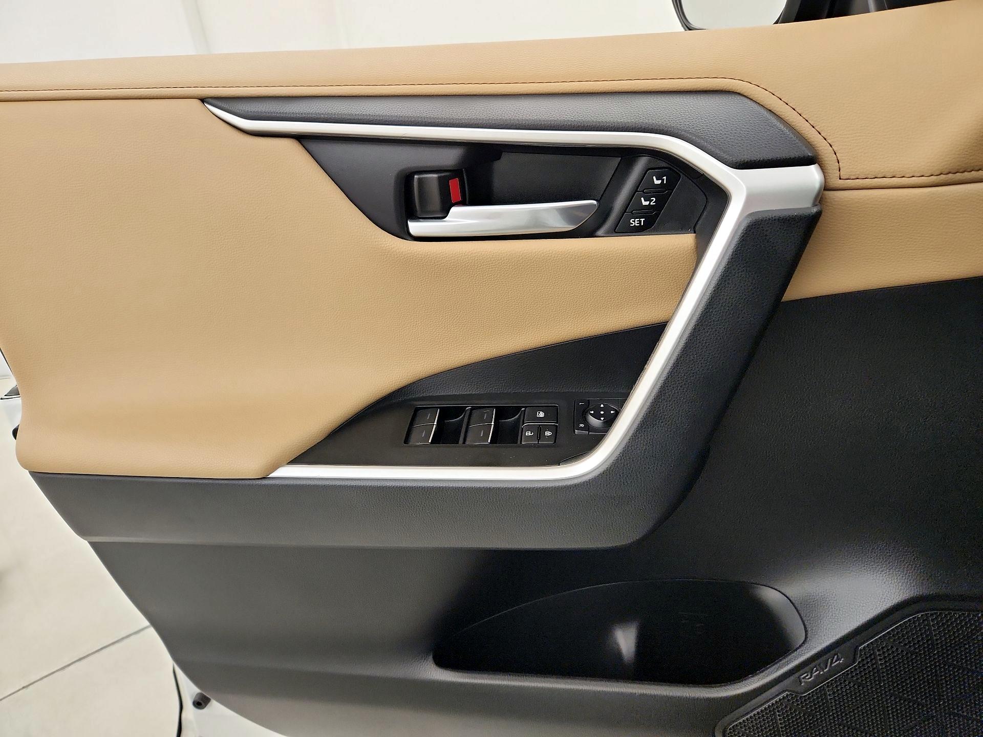 Thumbnail: 2024 Toyota RAV4 - 12