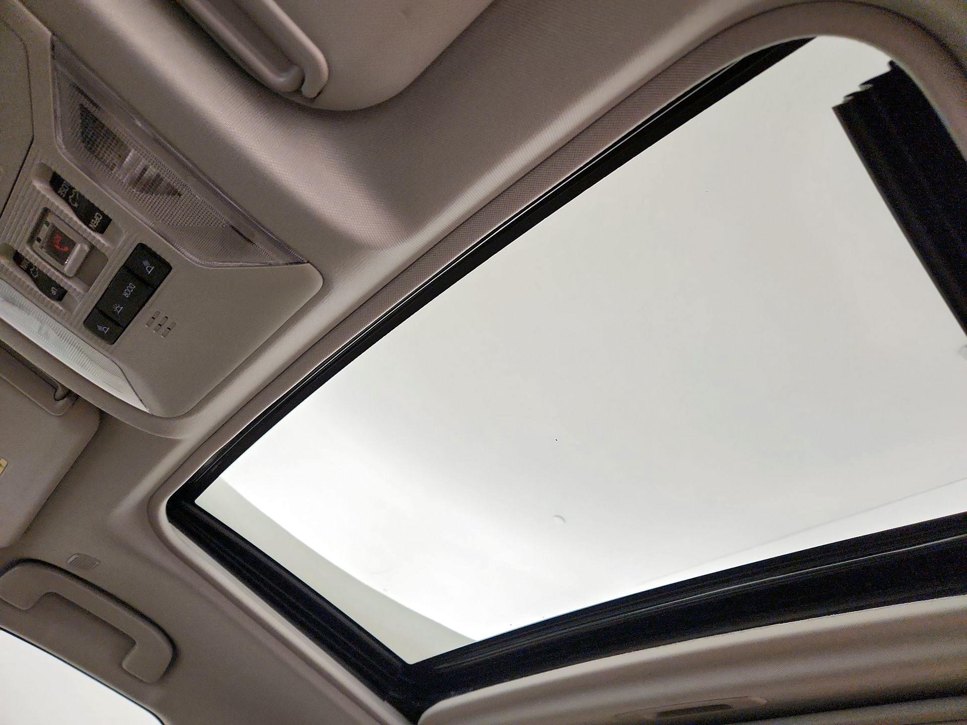 Thumbnail: 2024 Toyota RAV4 - 19