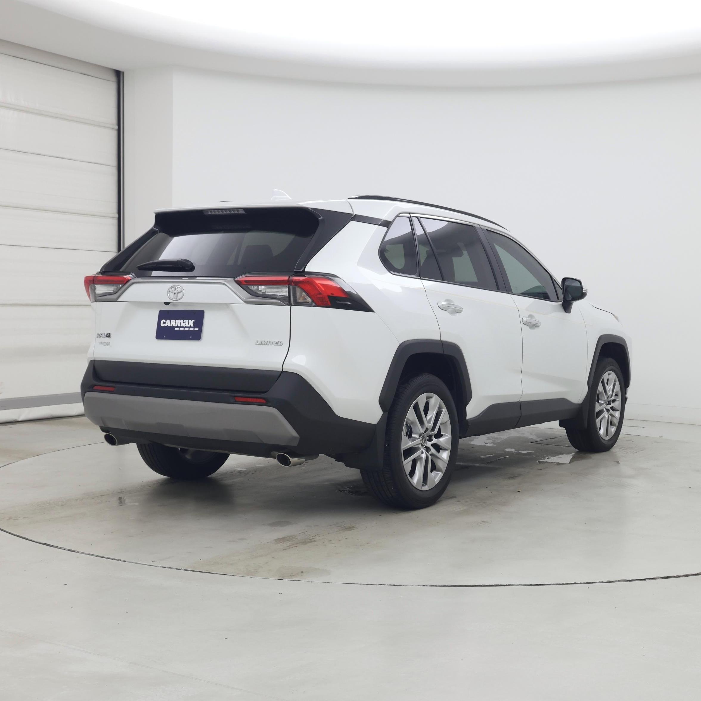 Thumbnail: 2024 Toyota RAV4 - 8