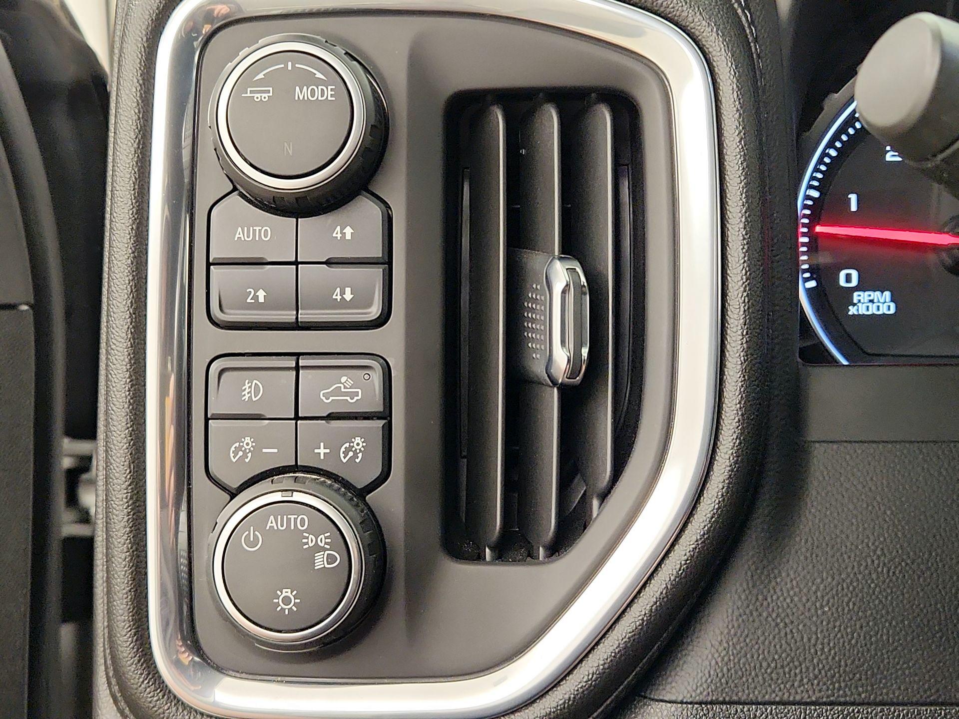 Thumbnail: 2021 Chevrolet Silverado 3500 - 13