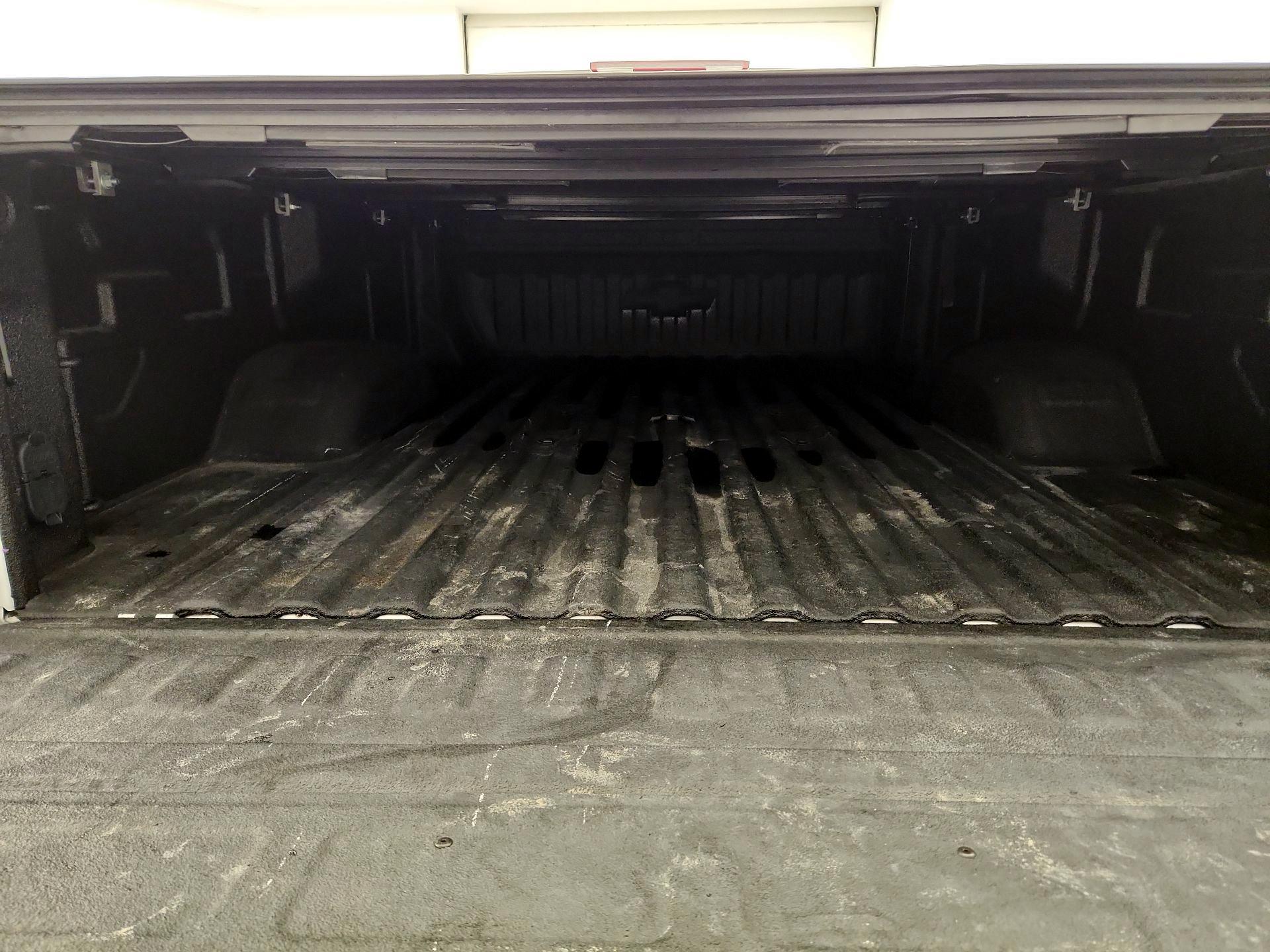 Thumbnail: 2021 Chevrolet Silverado 3500 - 20