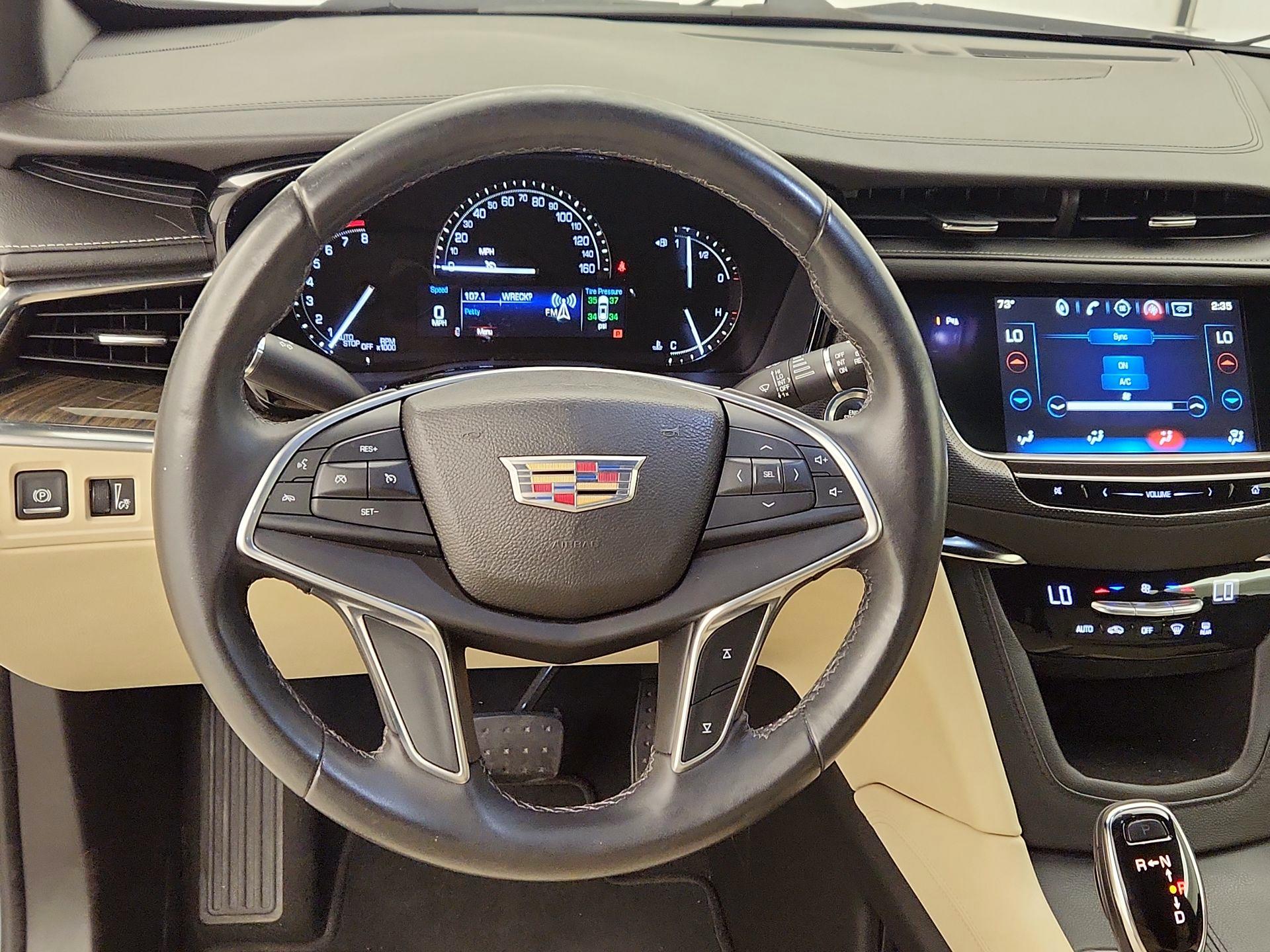 Thumbnail: 2017 Cadillac XT5 - 10