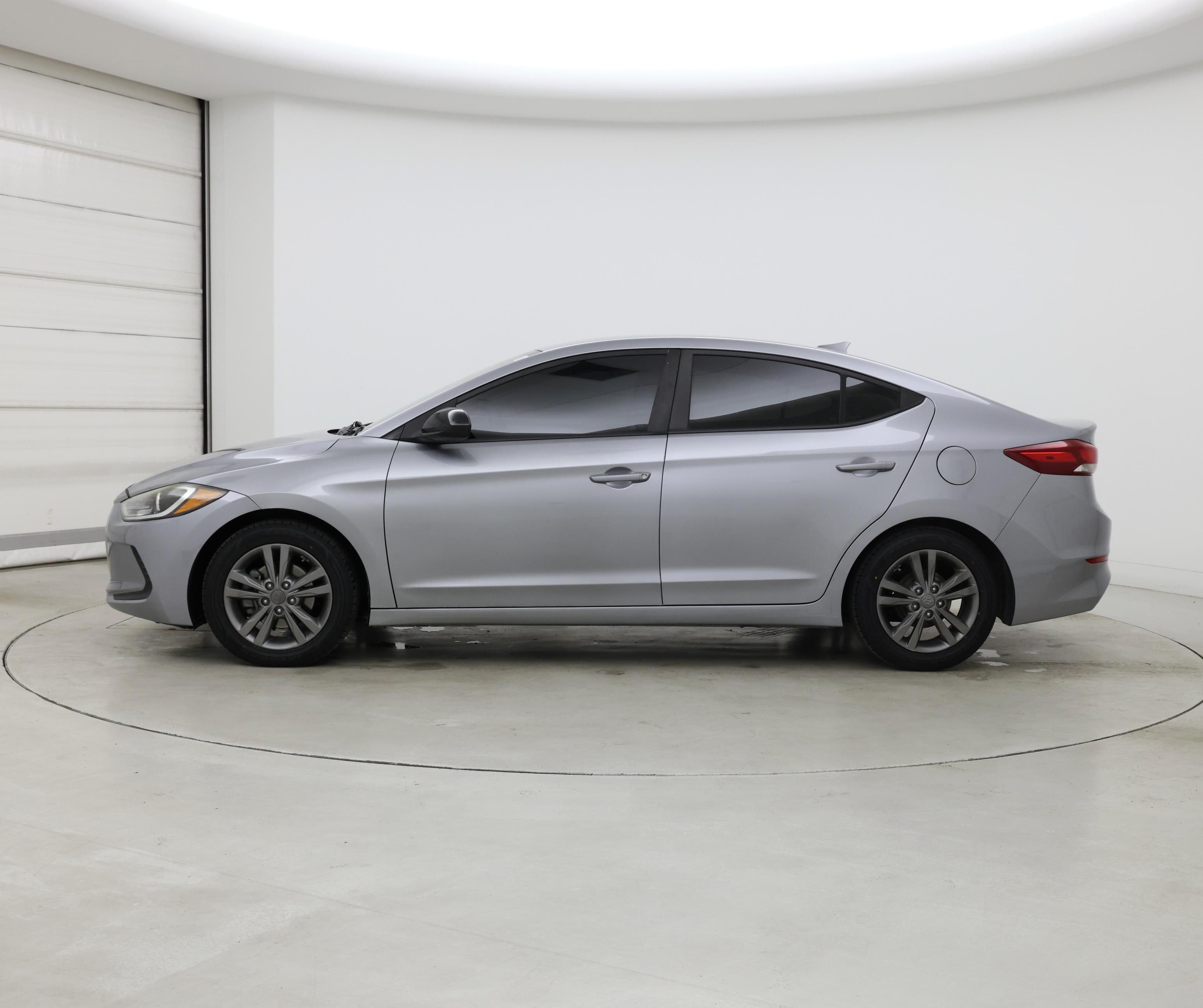 Thumbnail: 2017 Hyundai Elantra - 3