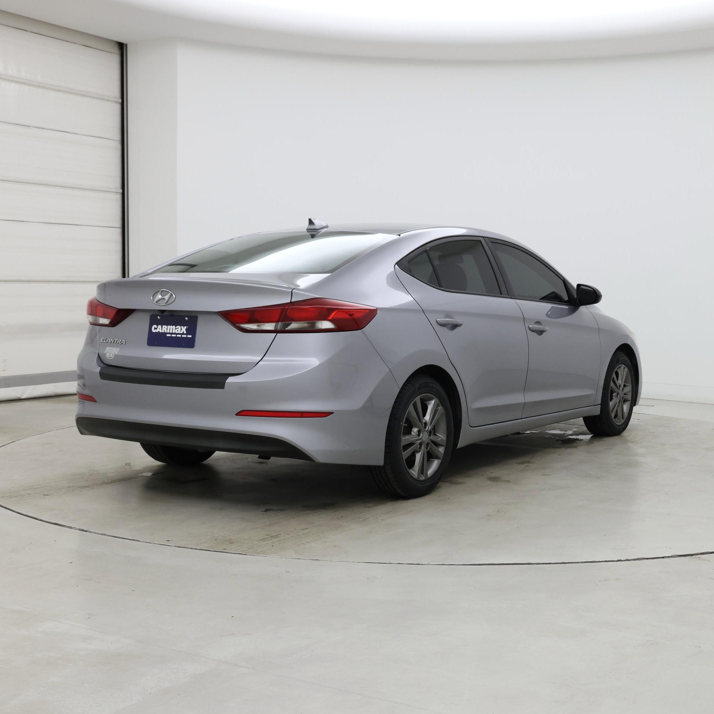 Thumbnail: 2017 Hyundai Elantra - 8
