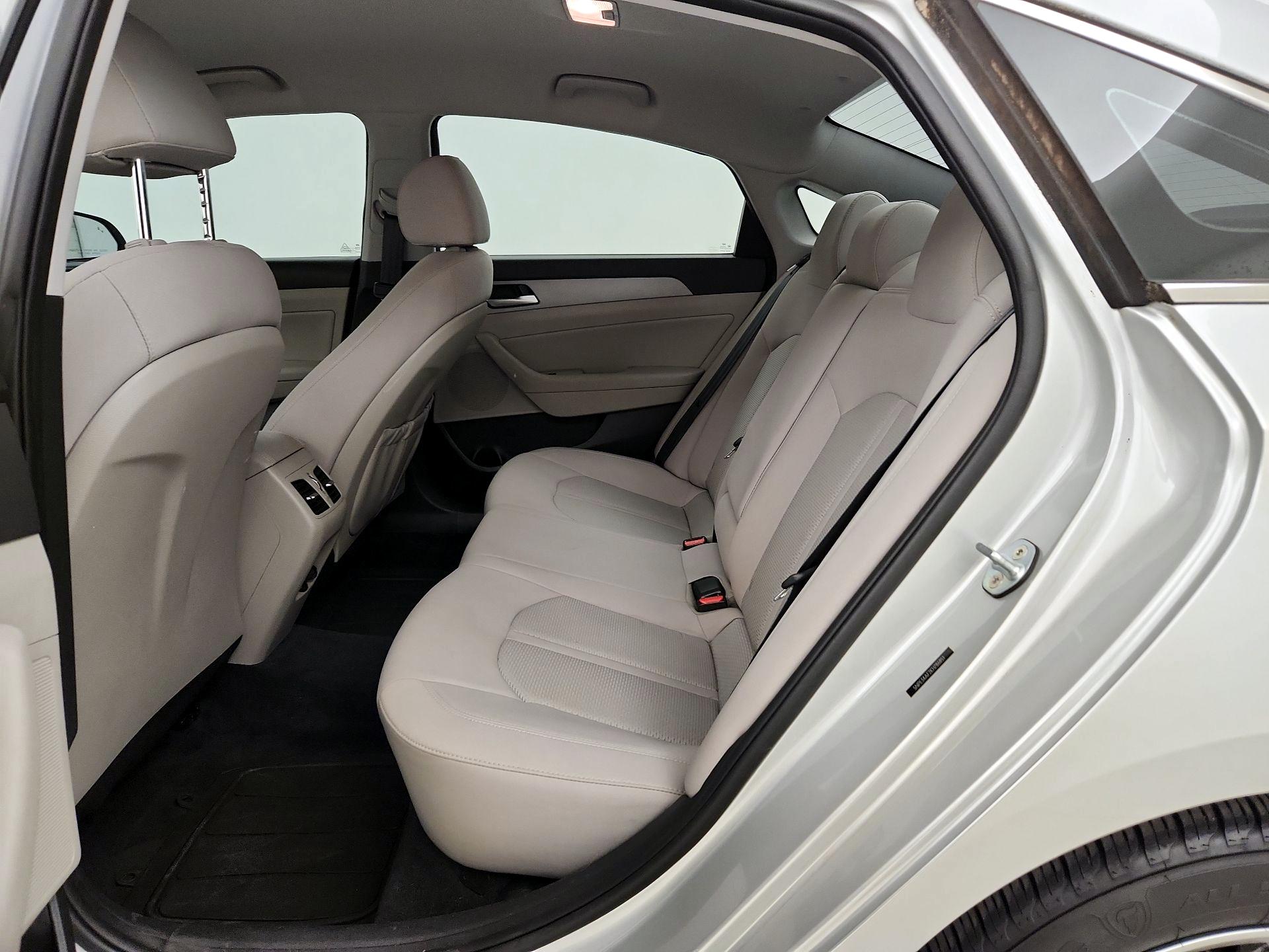 Thumbnail: 2019 Hyundai Sonata - 17