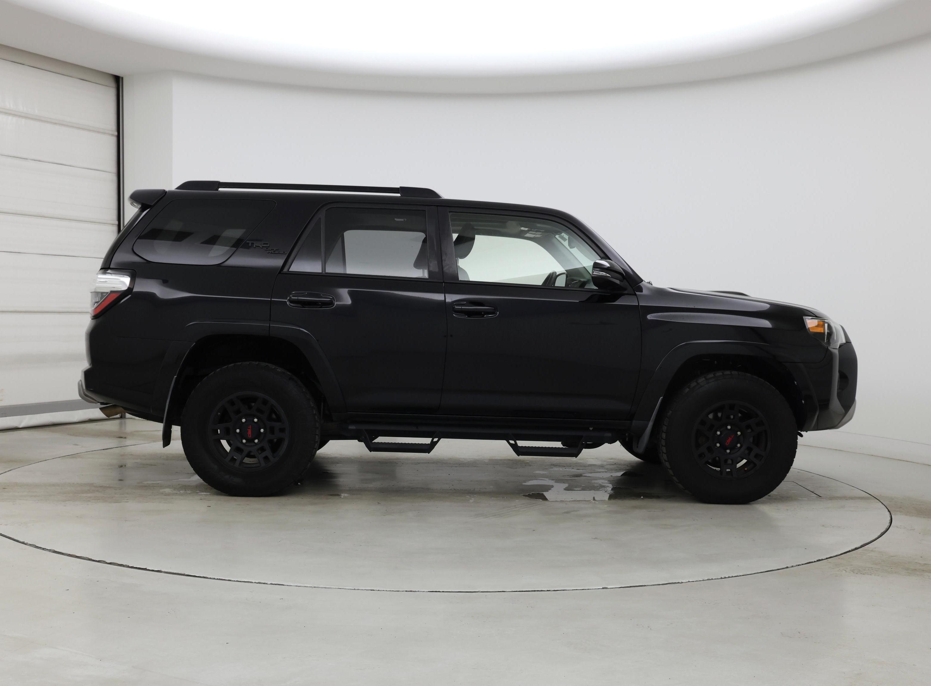 Thumbnail: 2019 Toyota 4Runner - 7