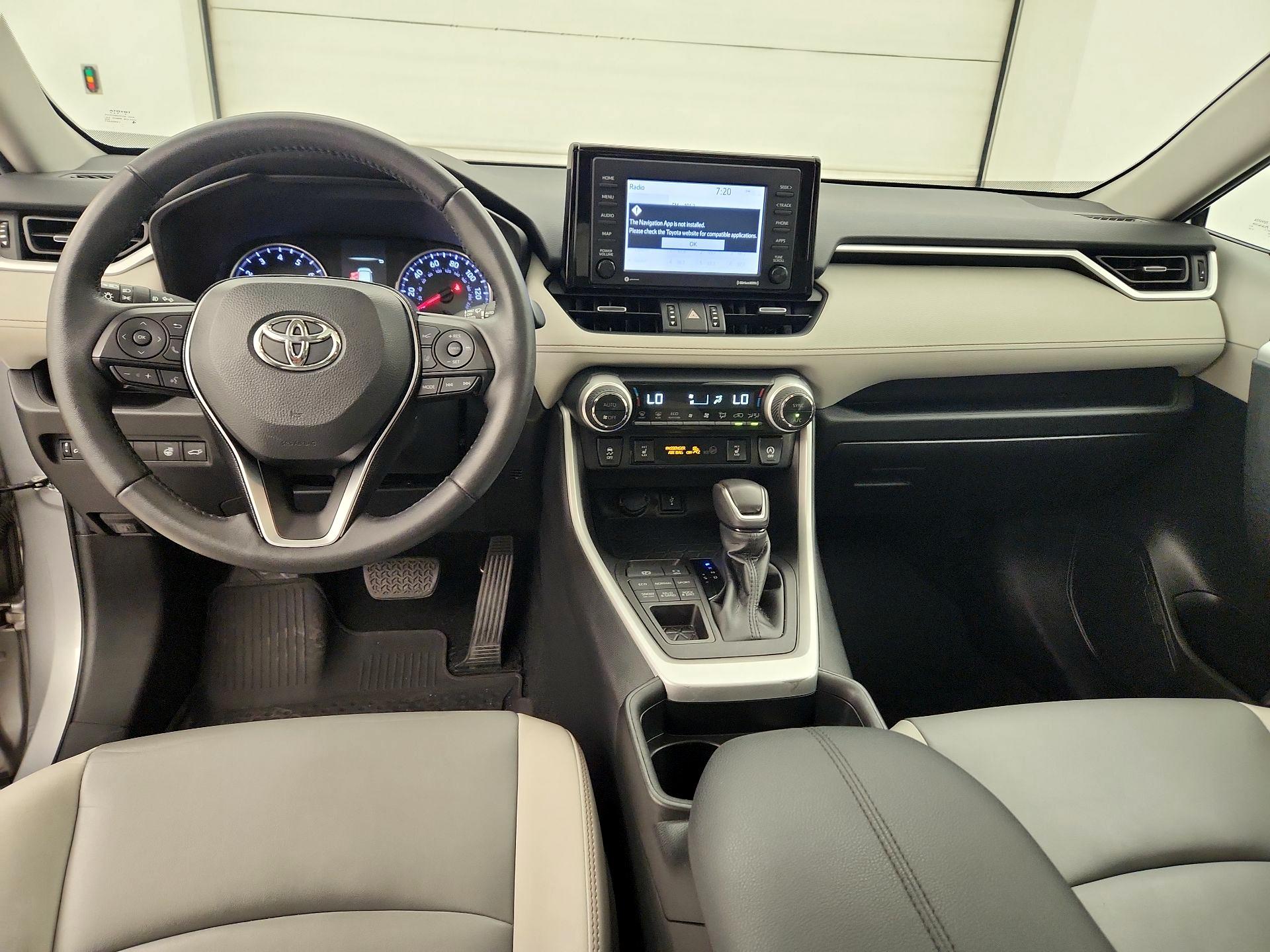 Thumbnail: 2021 Toyota RAV4 - 9
