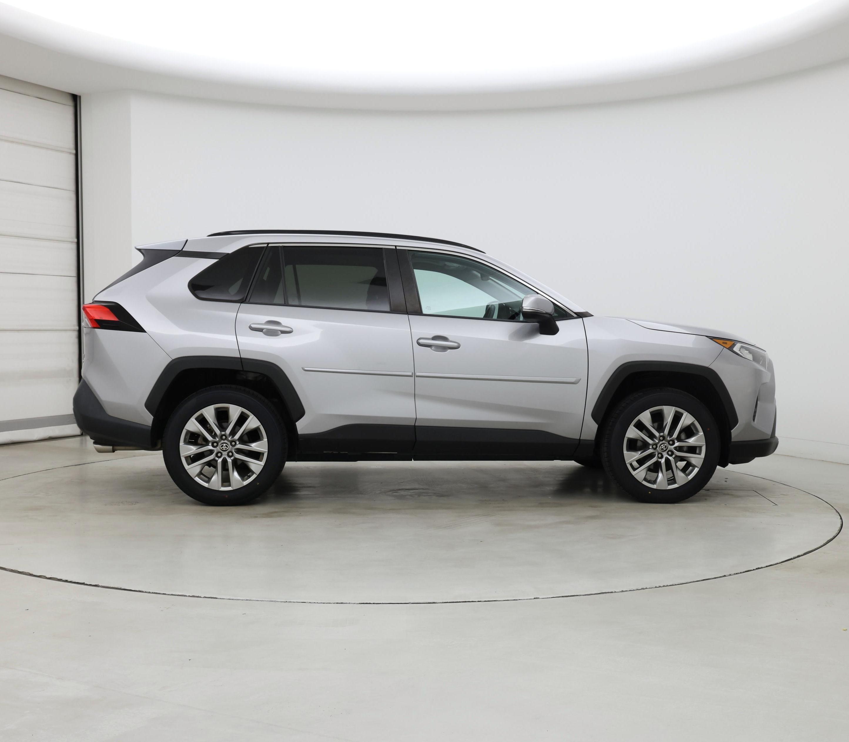 Thumbnail: 2021 Toyota RAV4 - 7