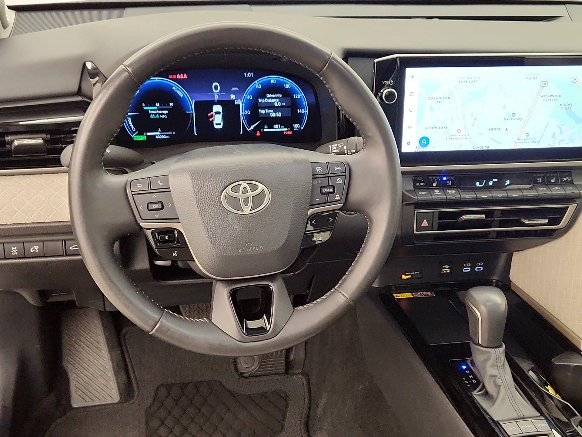 Thumbnail: 2025 Toyota Camry - 10