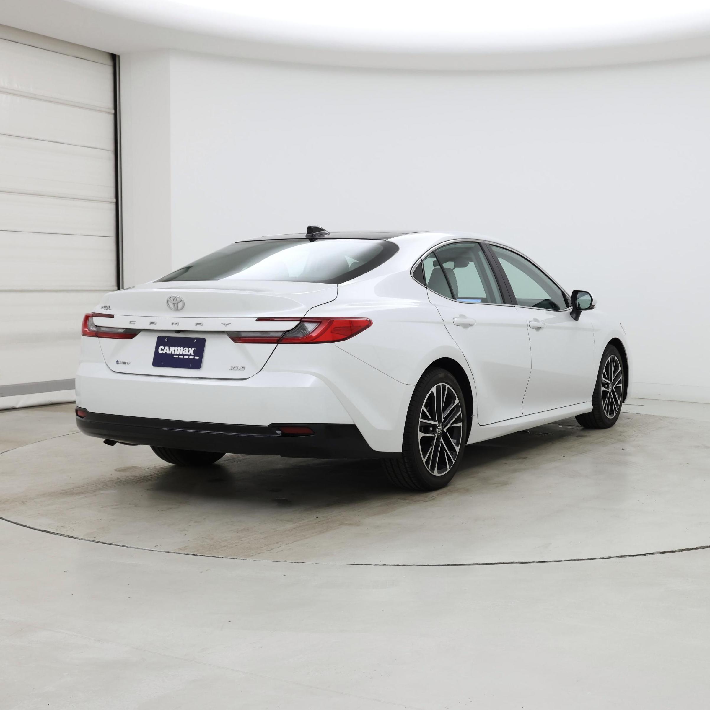 Thumbnail: 2025 Toyota Camry - 8