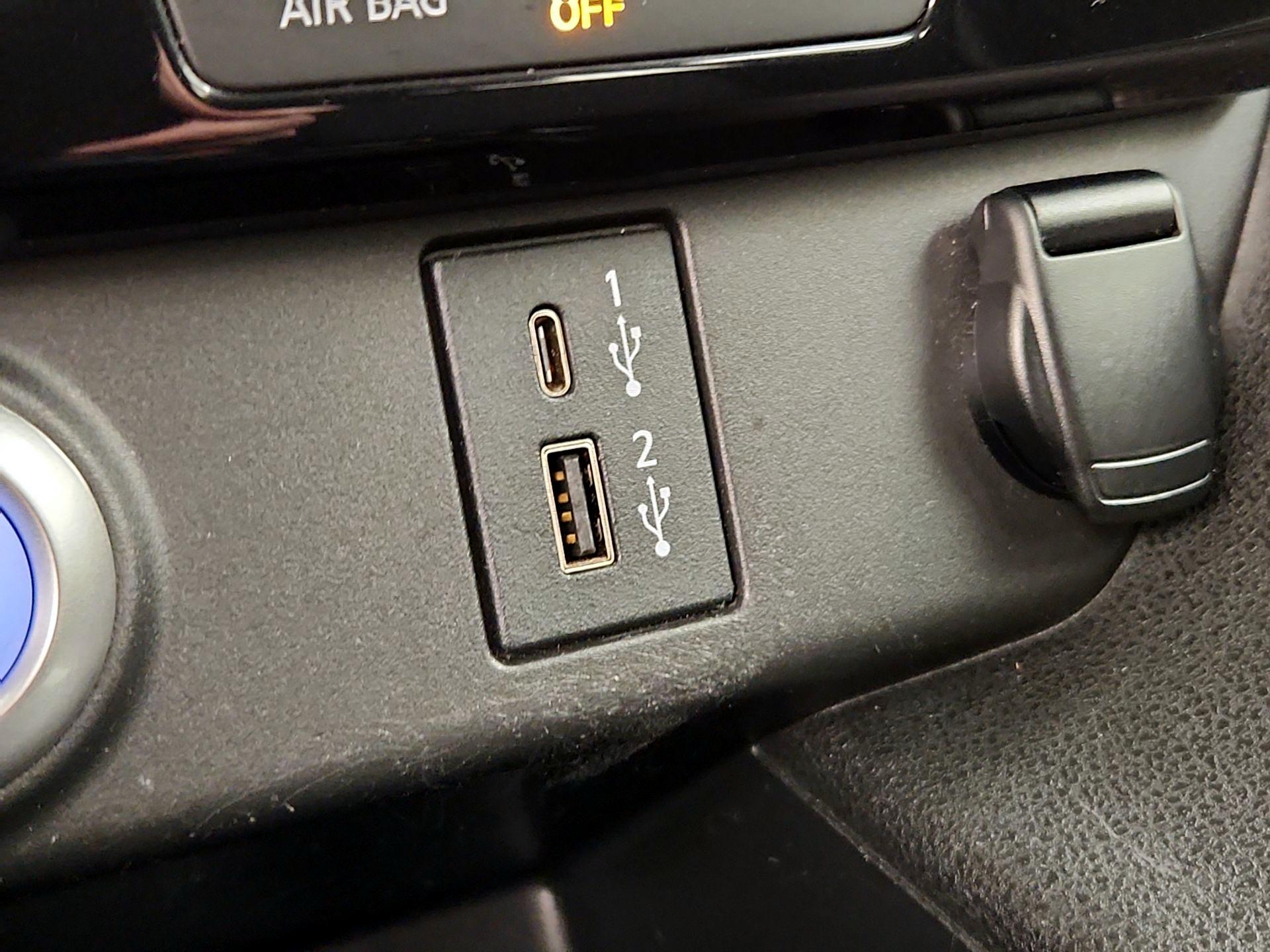 Thumbnail: 2020 Nissan Leaf - 19