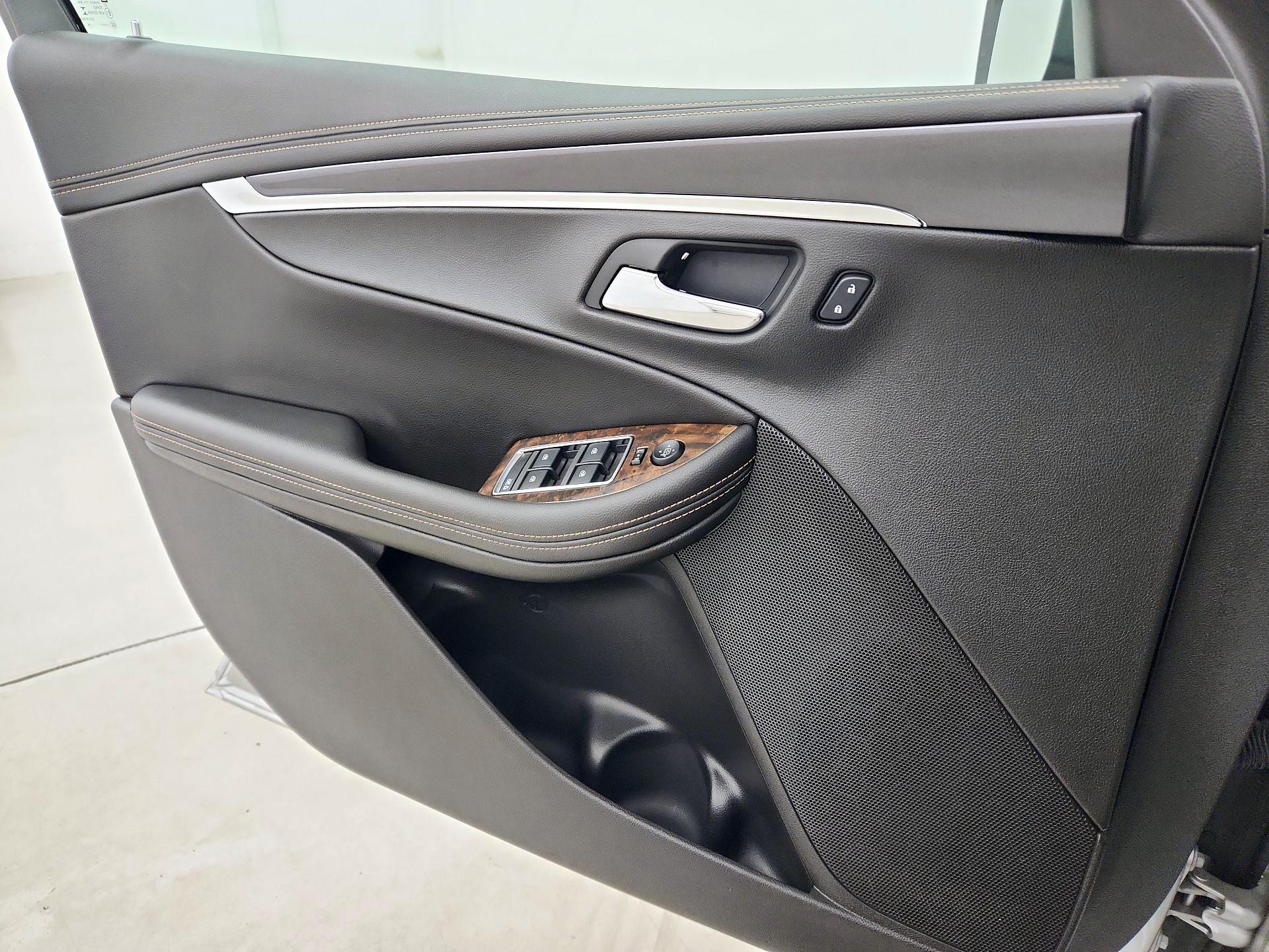 Thumbnail: 2015 Chevrolet Impala - 12