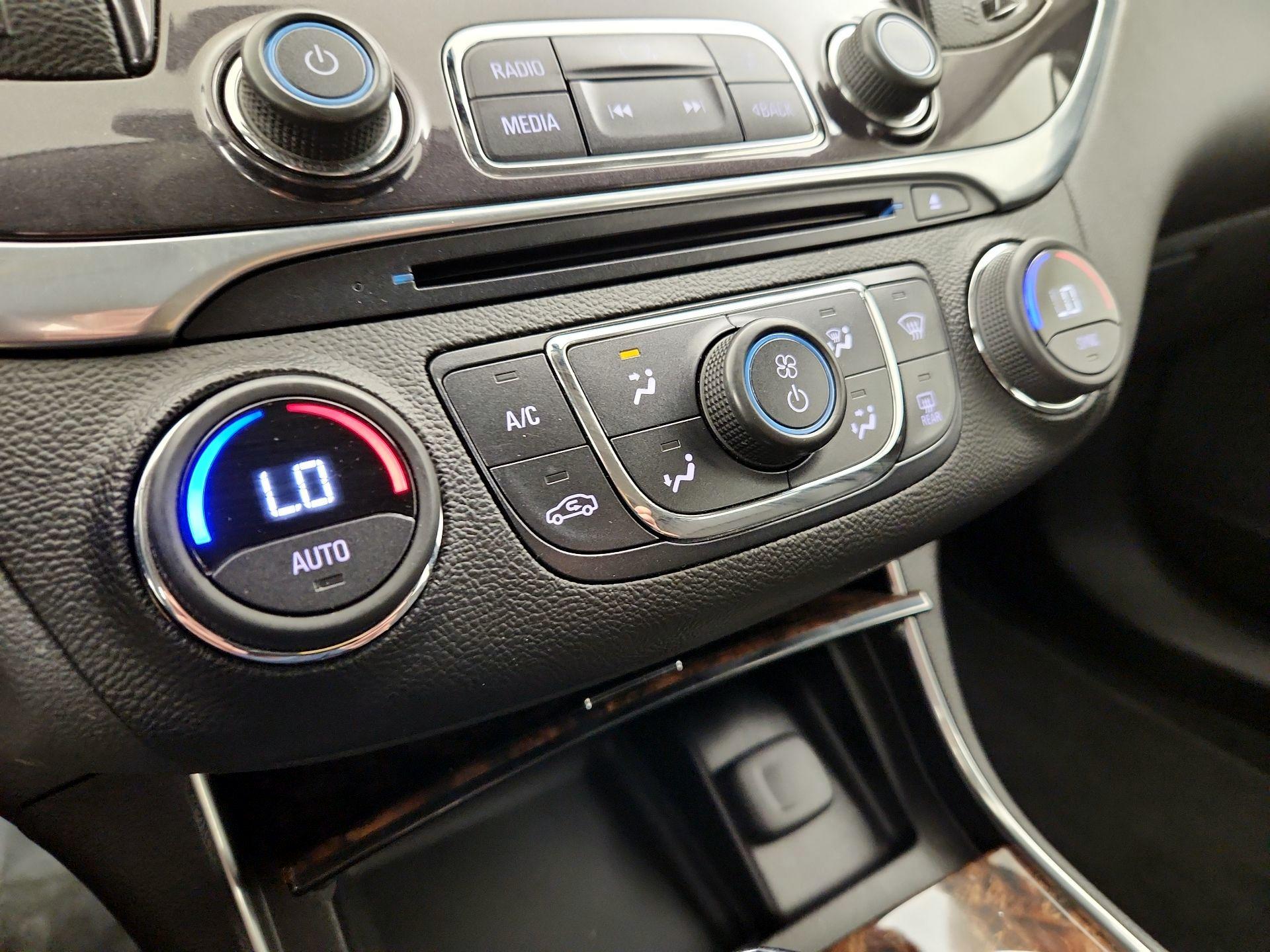 Thumbnail: 2015 Chevrolet Impala - 16