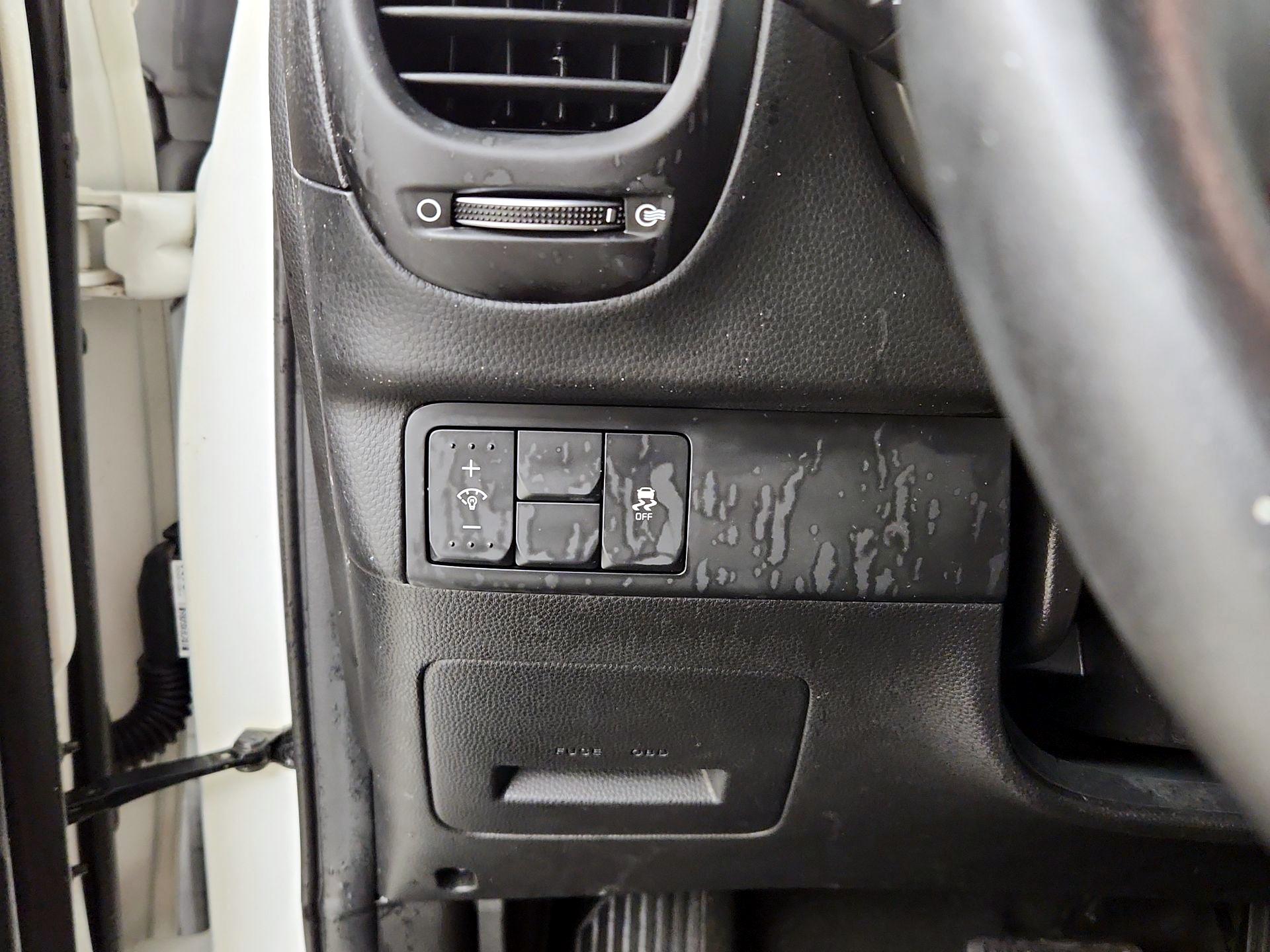 Thumbnail: 2016 Kia Soul - 11