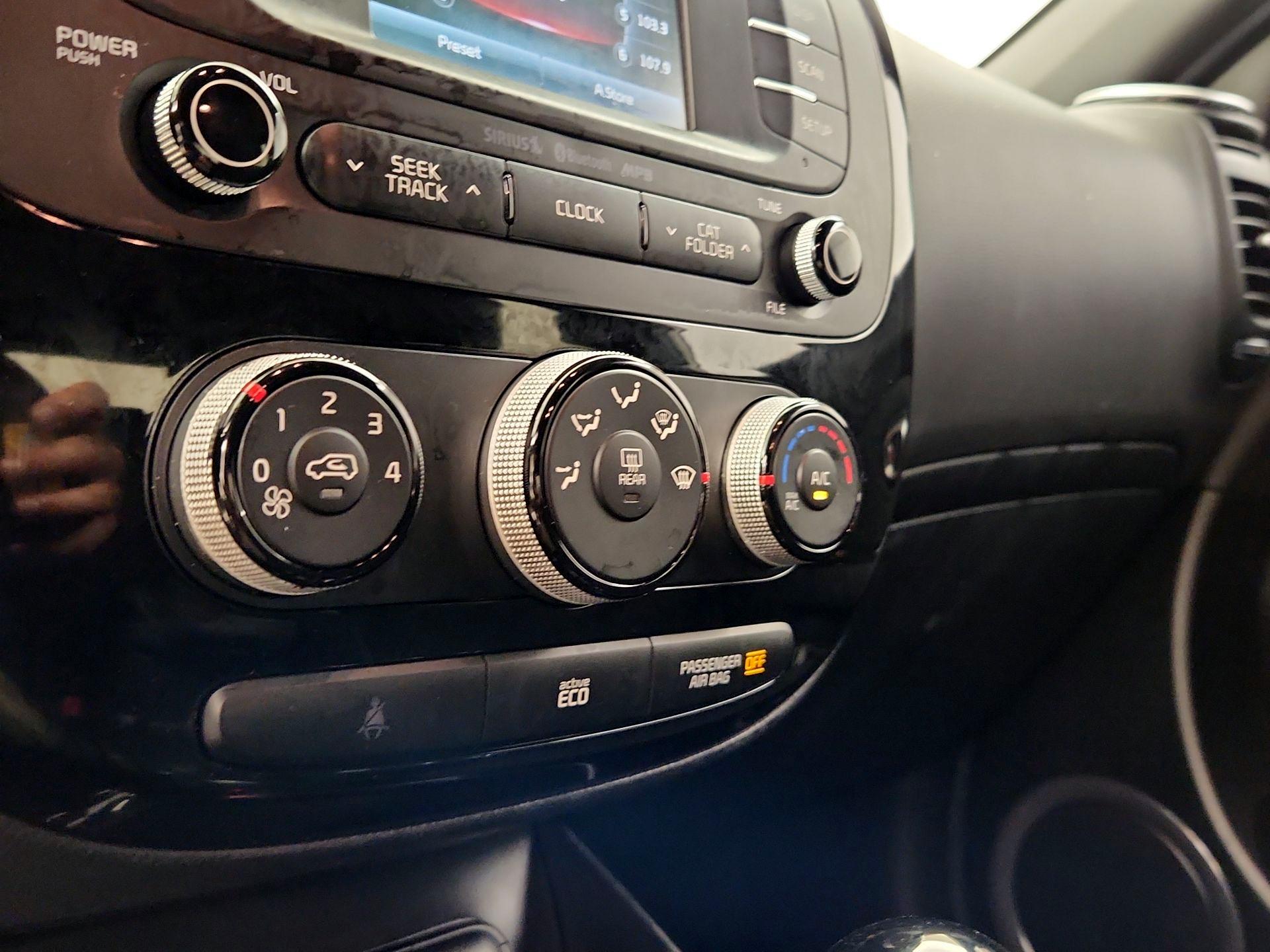 Thumbnail: 2016 Kia Soul - 14