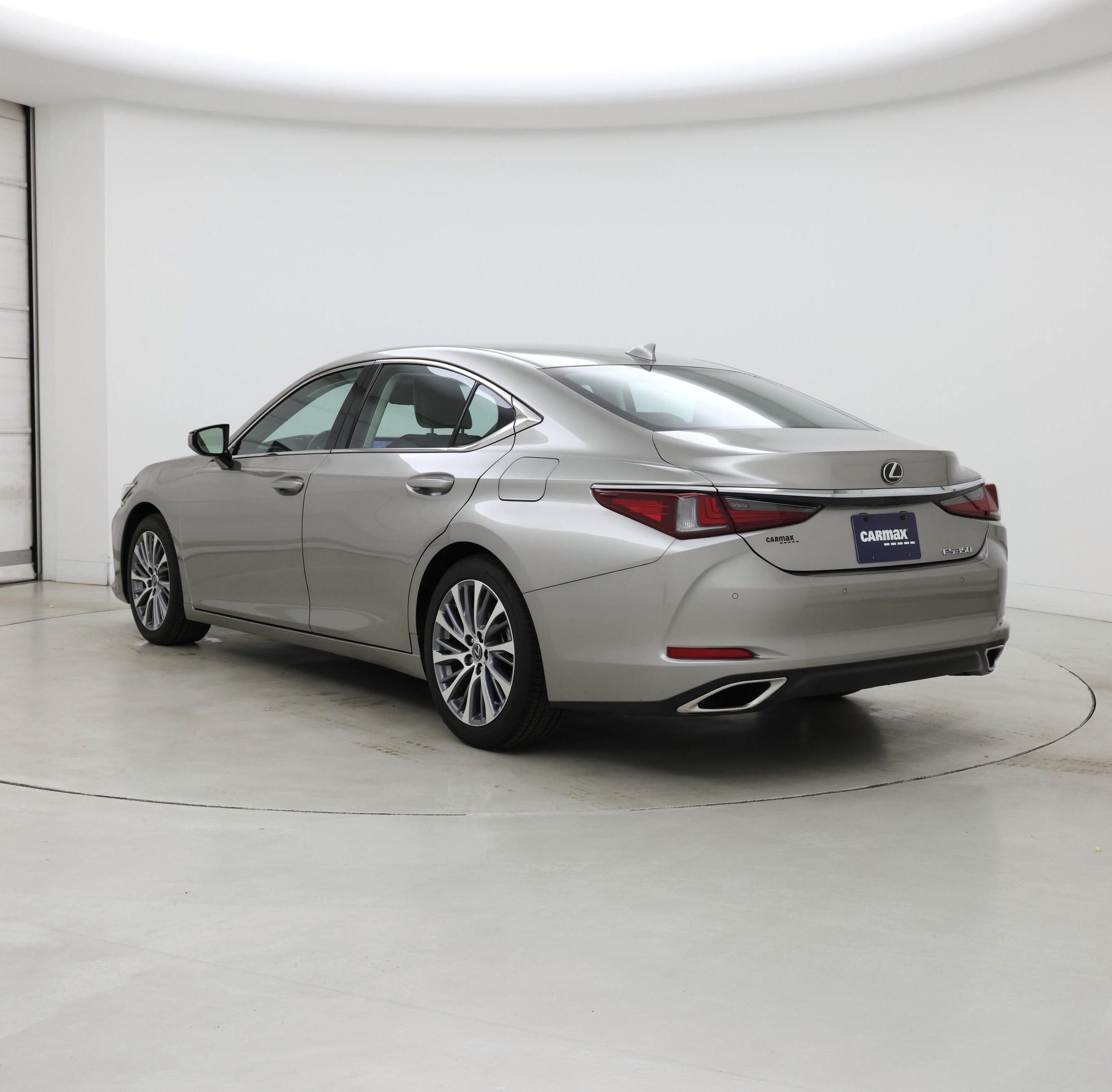 Thumbnail: 2021 Lexus ES - 2