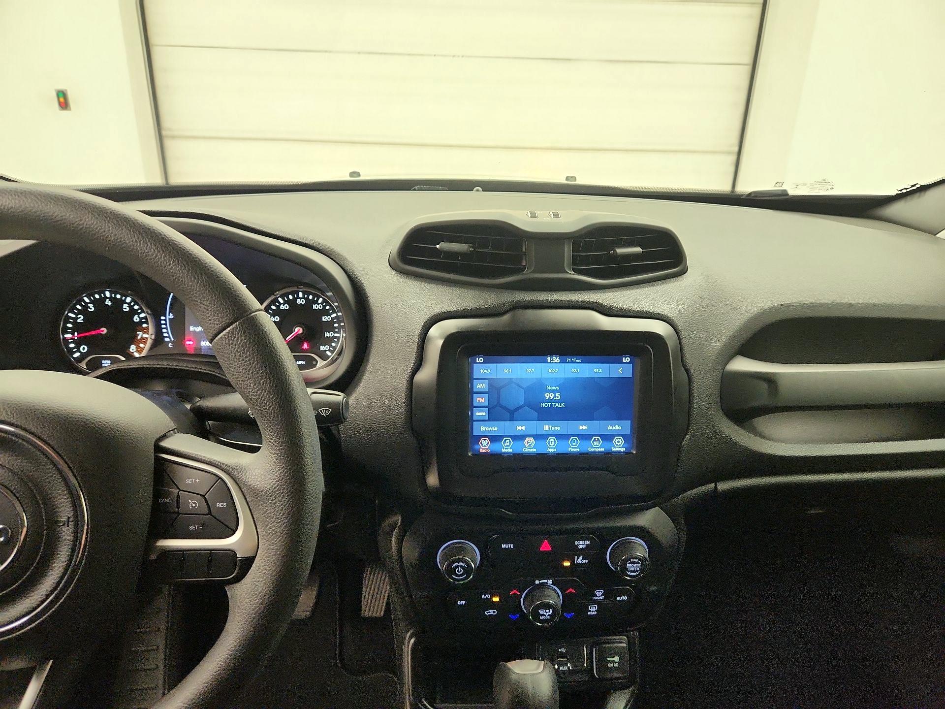 Thumbnail: 2021 Jeep Renegade - 9