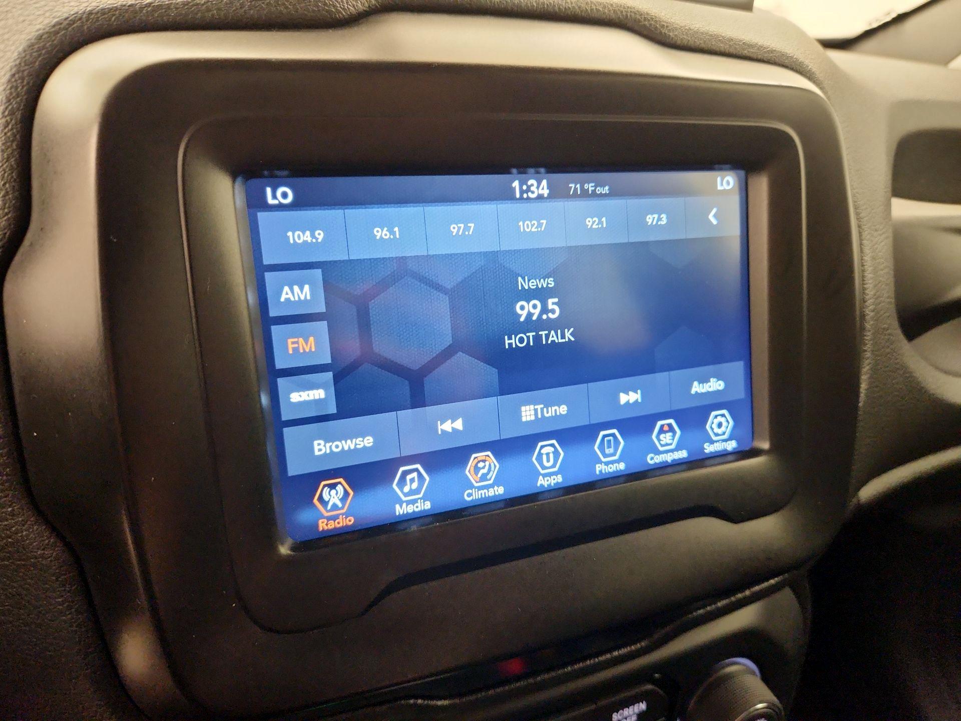 Thumbnail: 2021 Jeep Renegade - 15