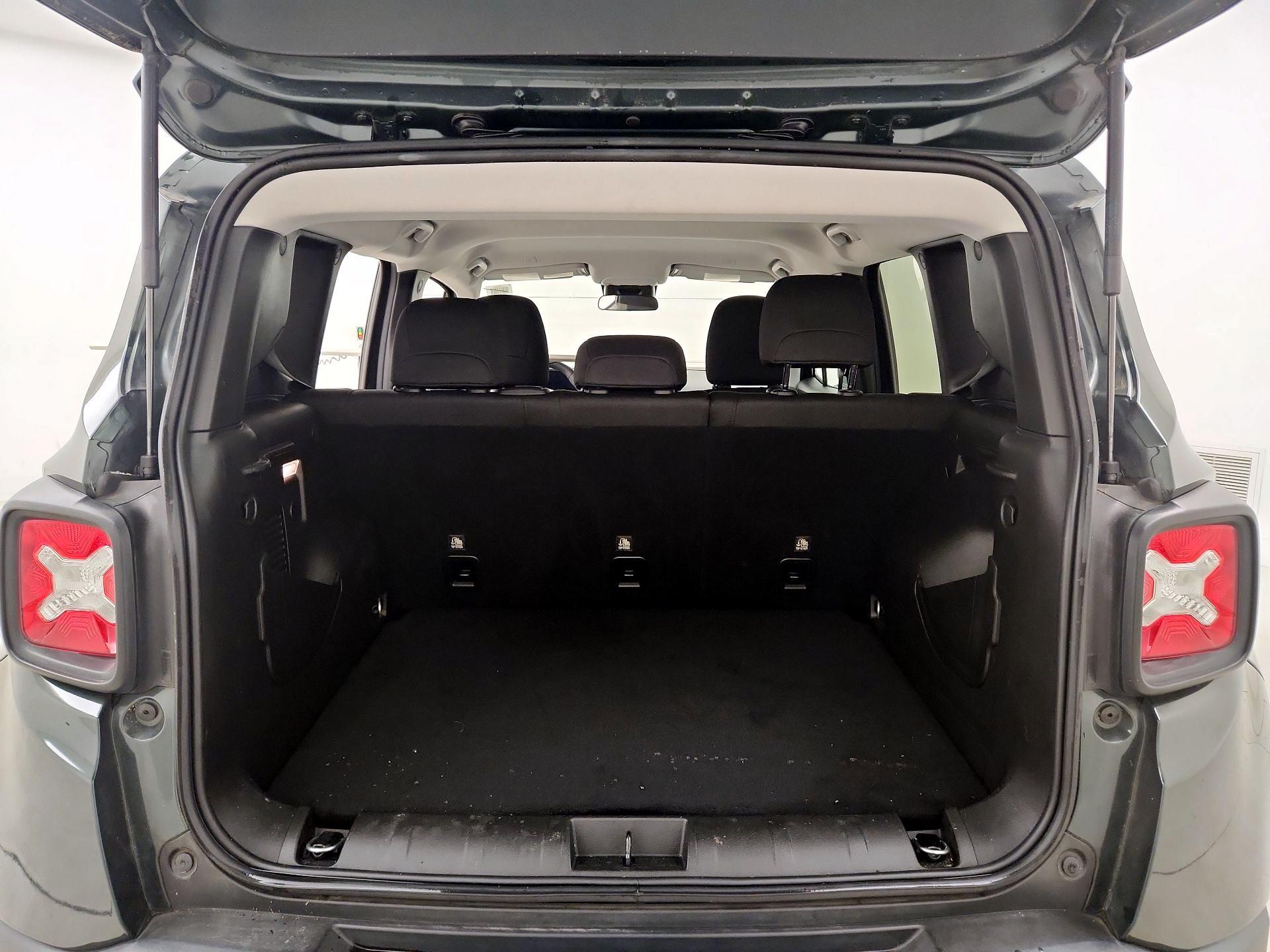 Thumbnail: 2021 Jeep Renegade - 20