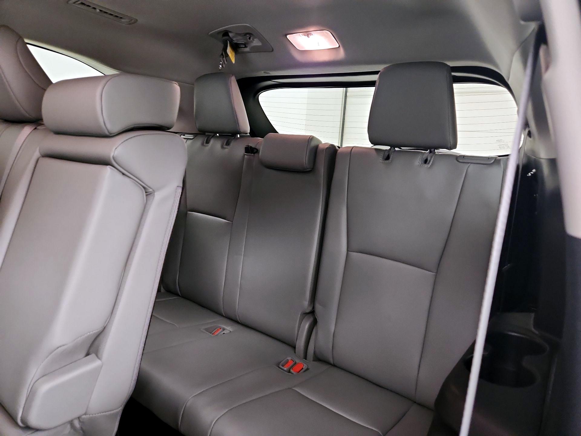 Thumbnail: 2023 Toyota Highlander - 19