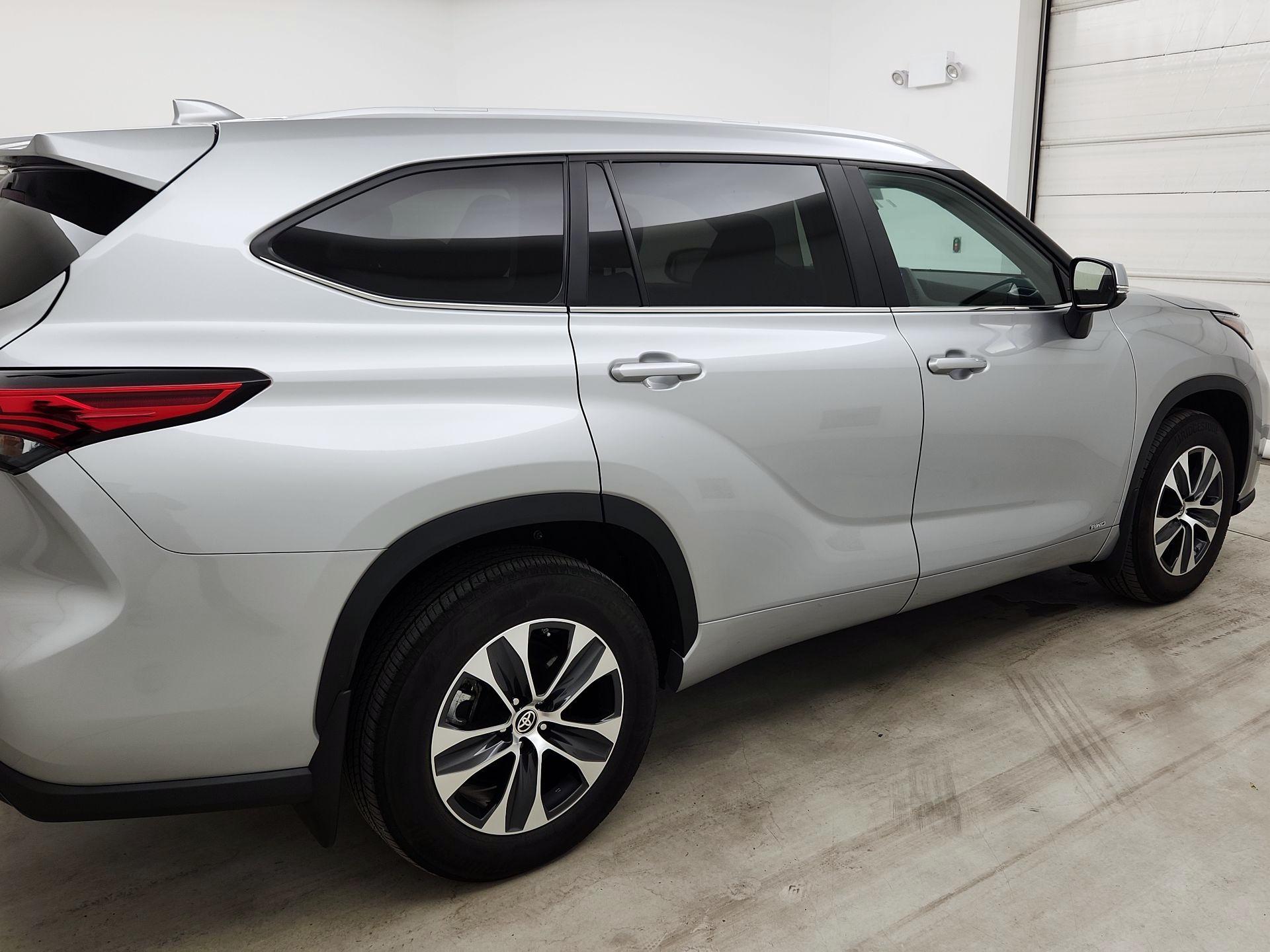 Thumbnail: 2023 Toyota Highlander - 5