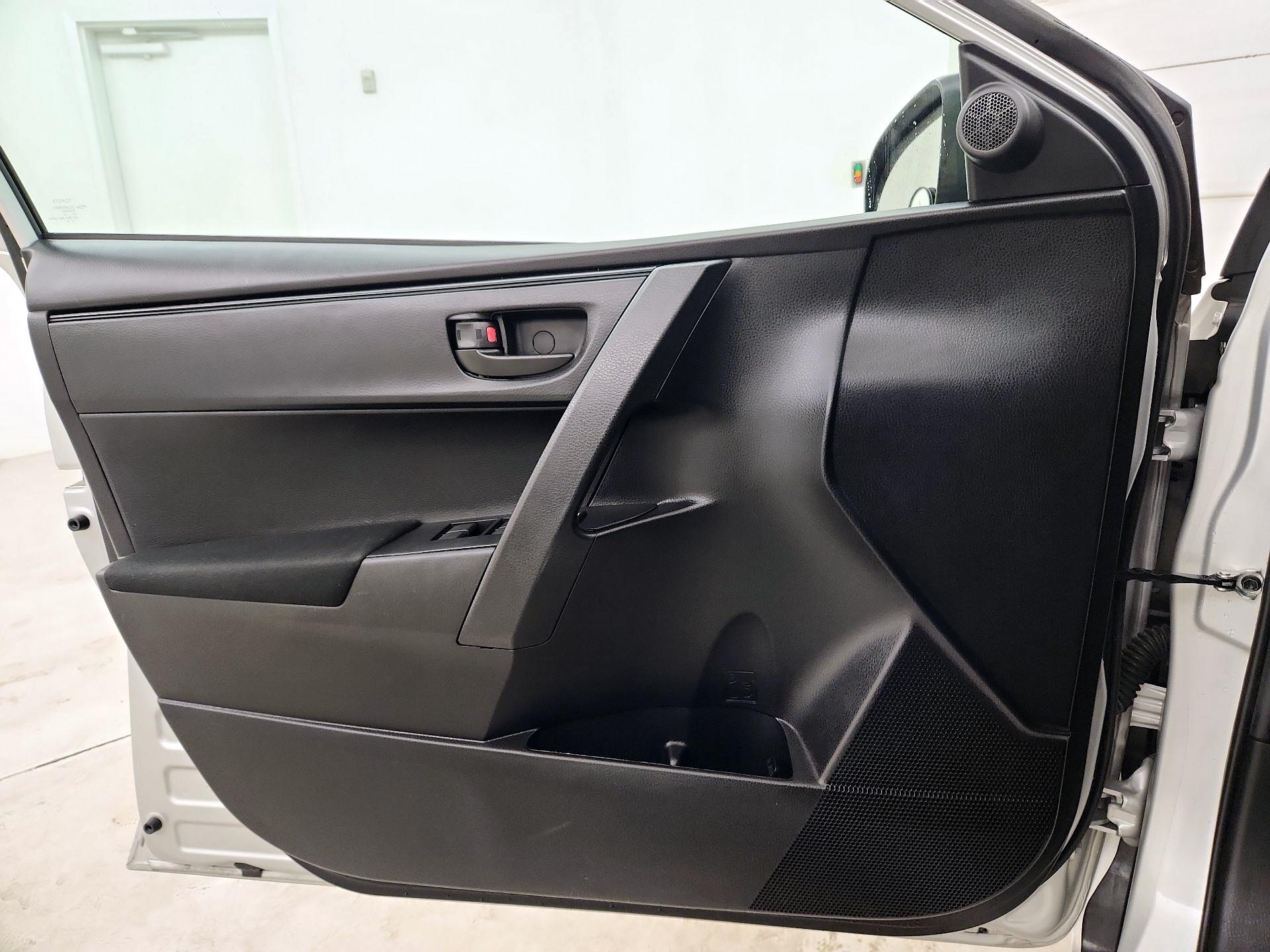 Thumbnail: 2019 Toyota Corolla - 10