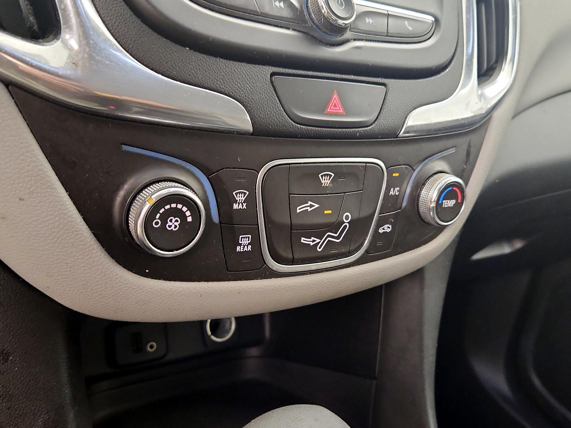 Thumbnail: 2018 Chevrolet Equinox - 16