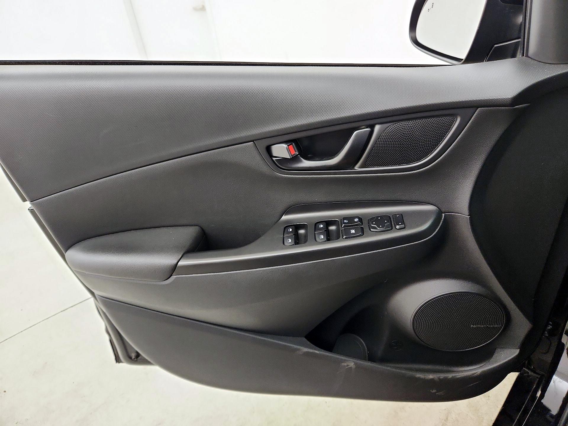 Thumbnail: 2023 Hyundai Kona - 12