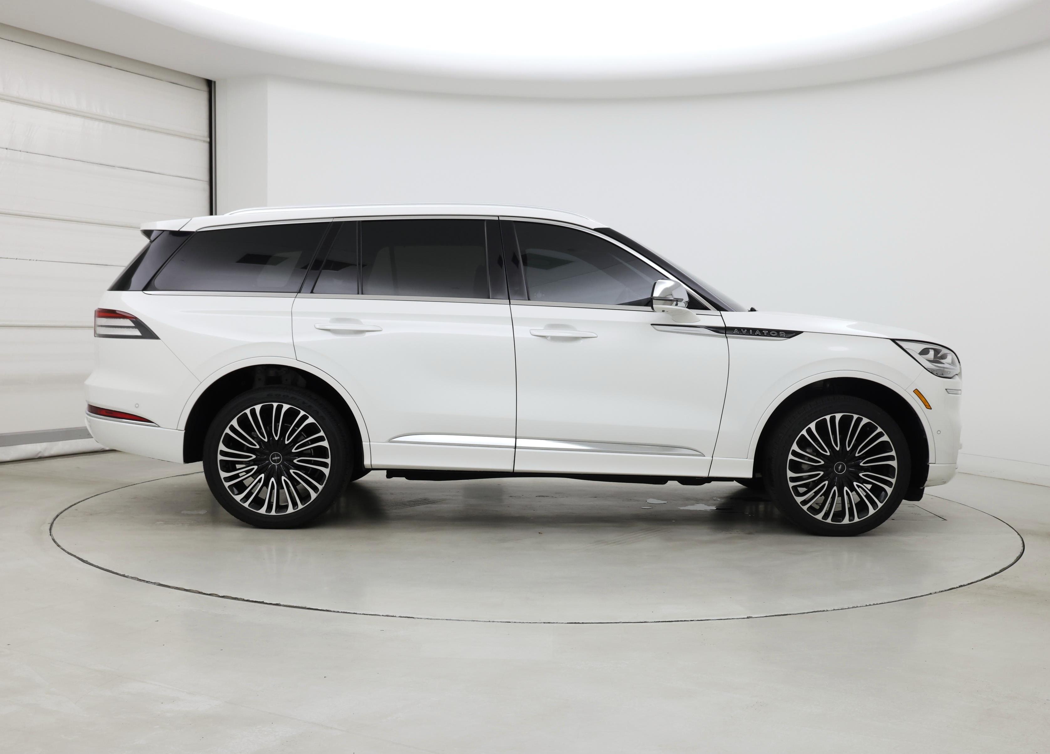 Thumbnail: 2021 Lincoln Aviator - 7