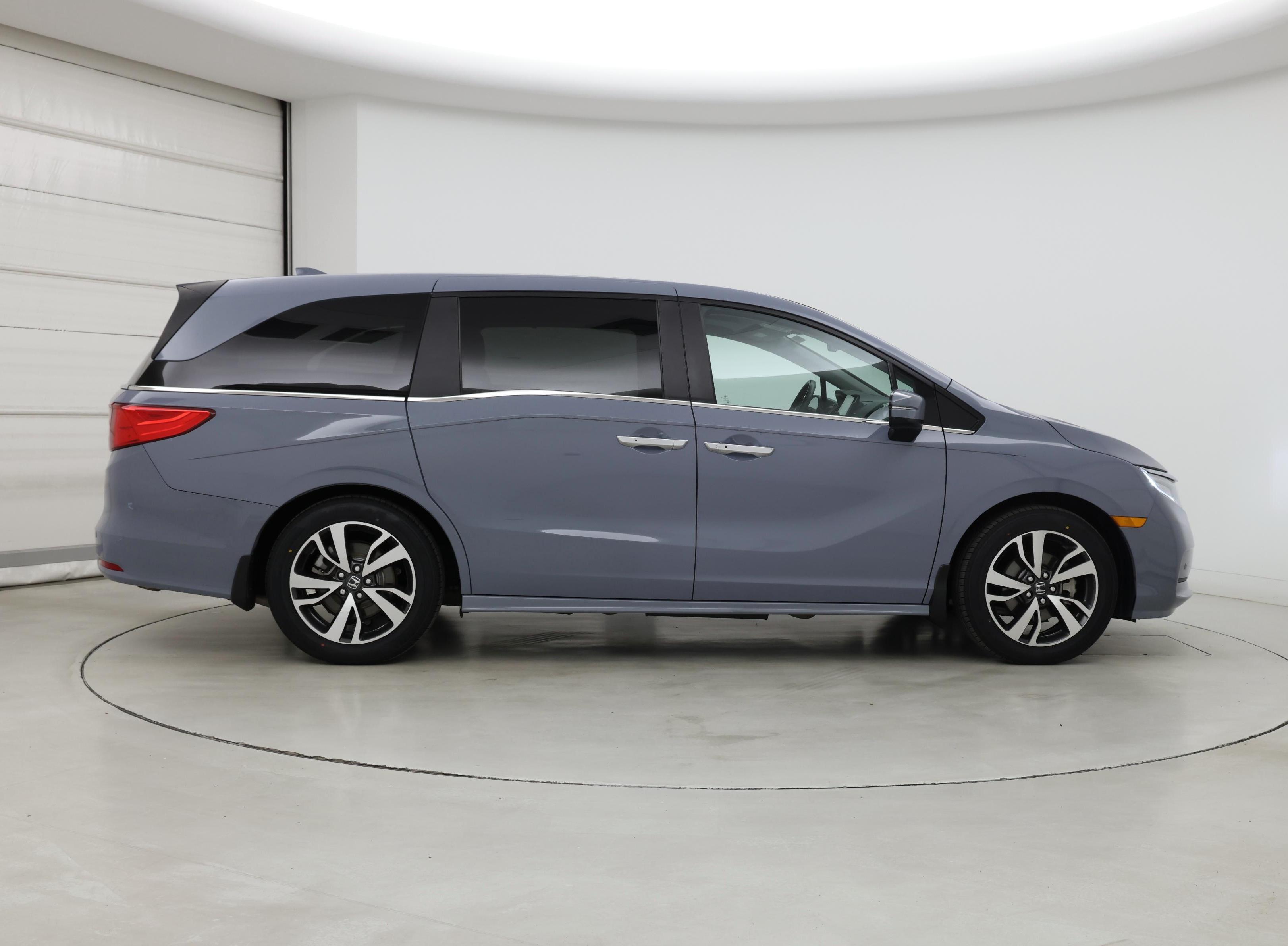 Thumbnail: 2023 Honda Odyssey - 7
